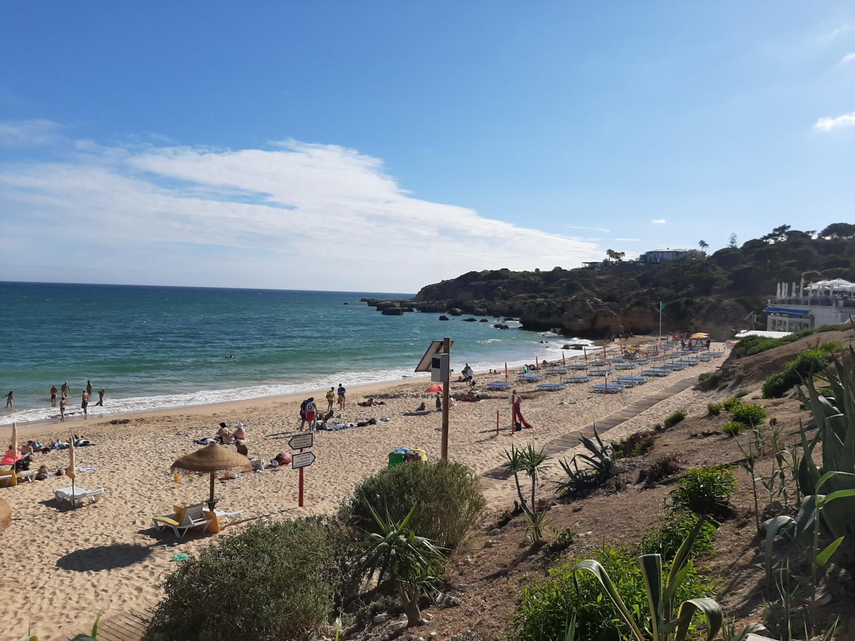 Beach Oura and Bars view 4