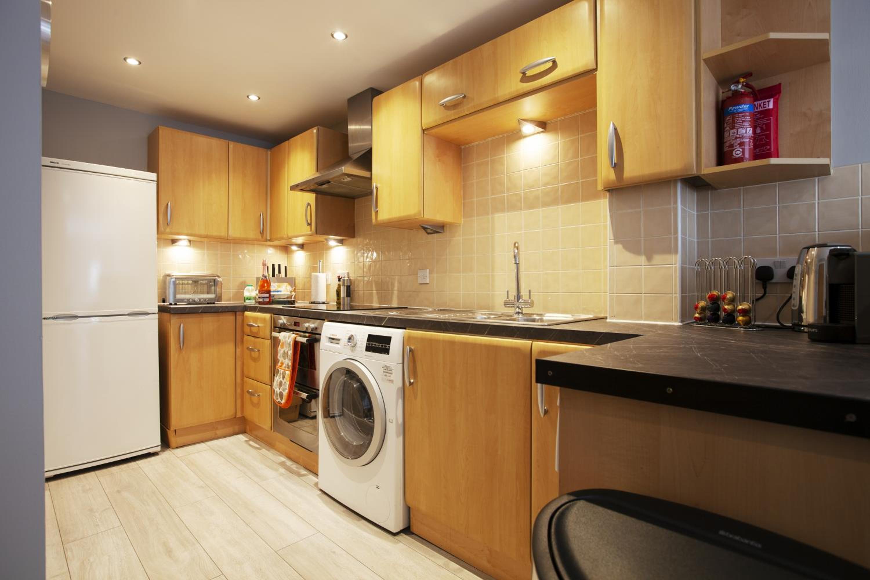 Urban Living's - The Wesley Beautiful City Centre Apartment with Balcony view 5