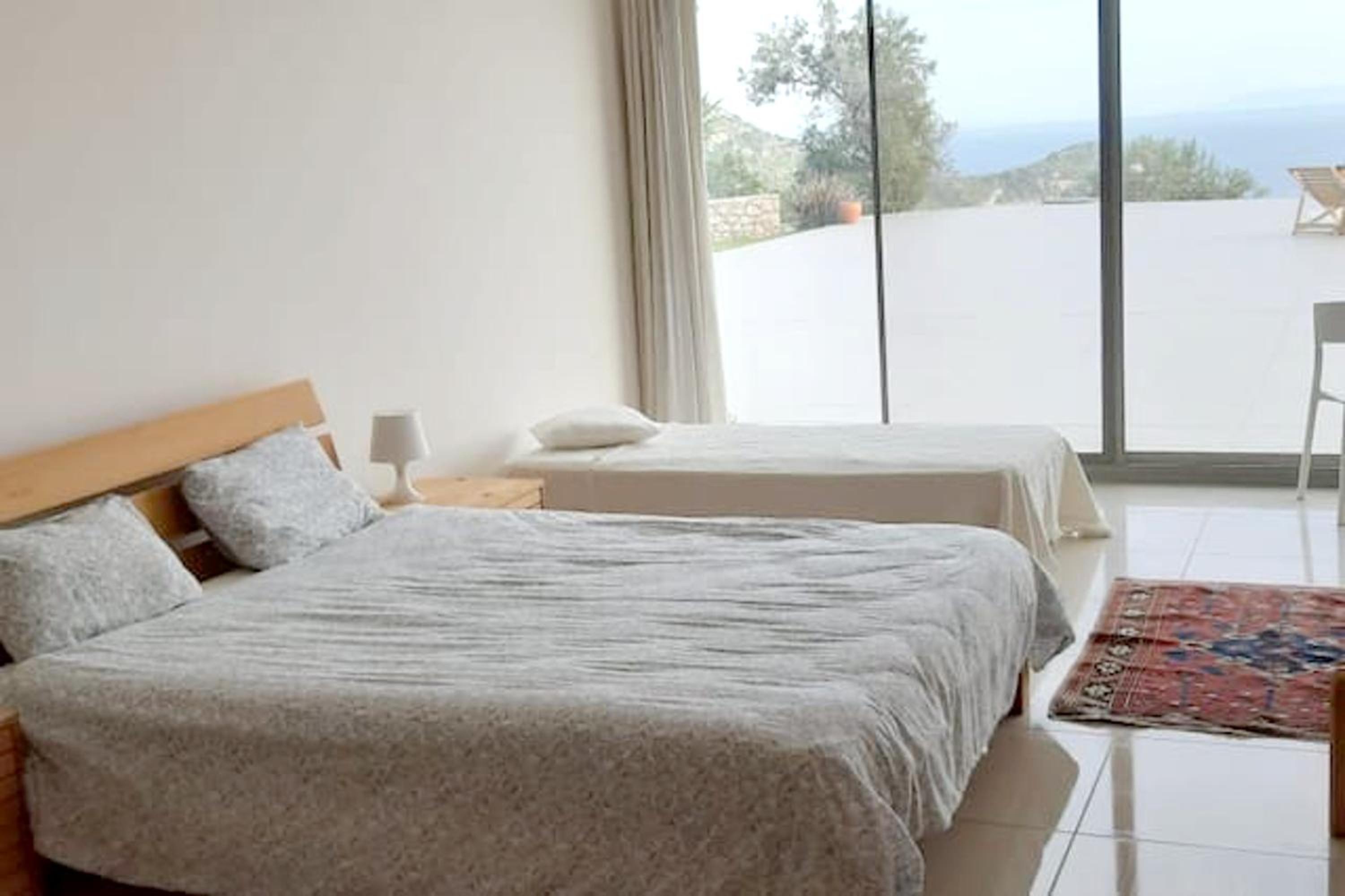 5 bedrooms villa with sea view private pool and enclosed garden at Datca 2 km away from the beach