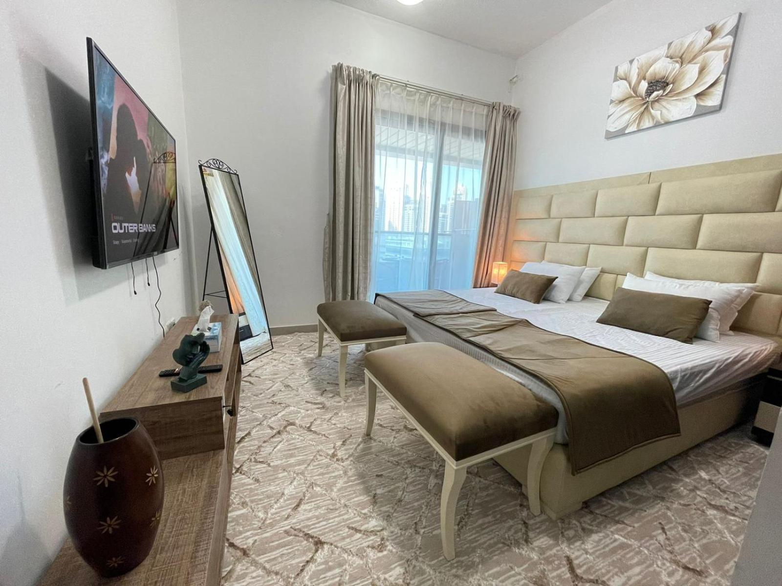 Dubai Vacations - Private gorgeous Room with Marina view with Shared Kitchen - Property Image 14