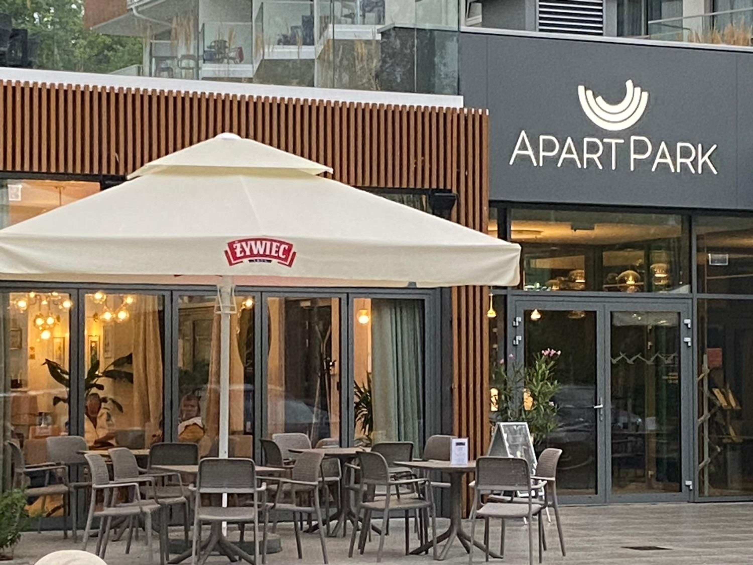 restaurant