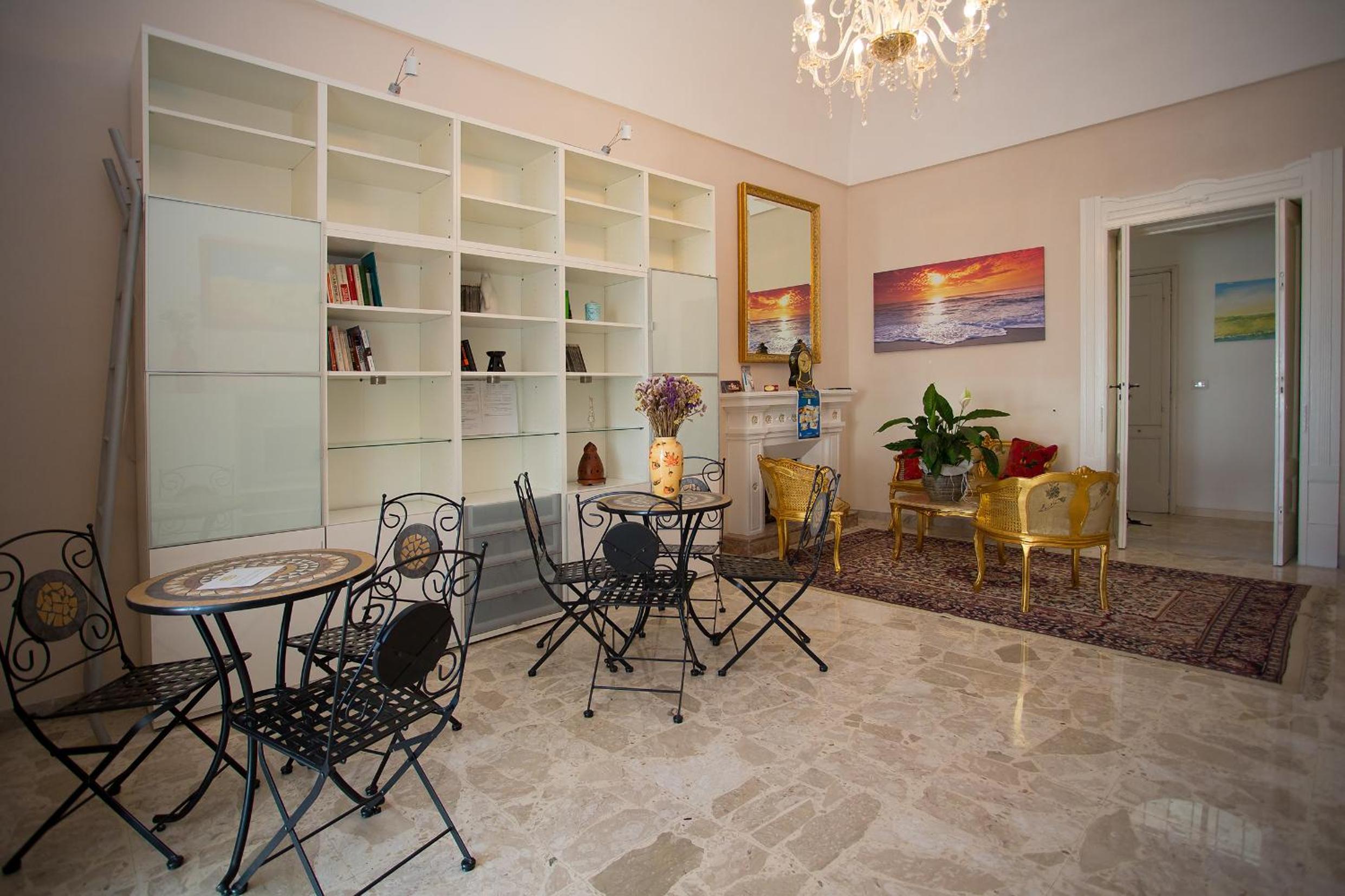 Piazzetta San Giovanni B&B