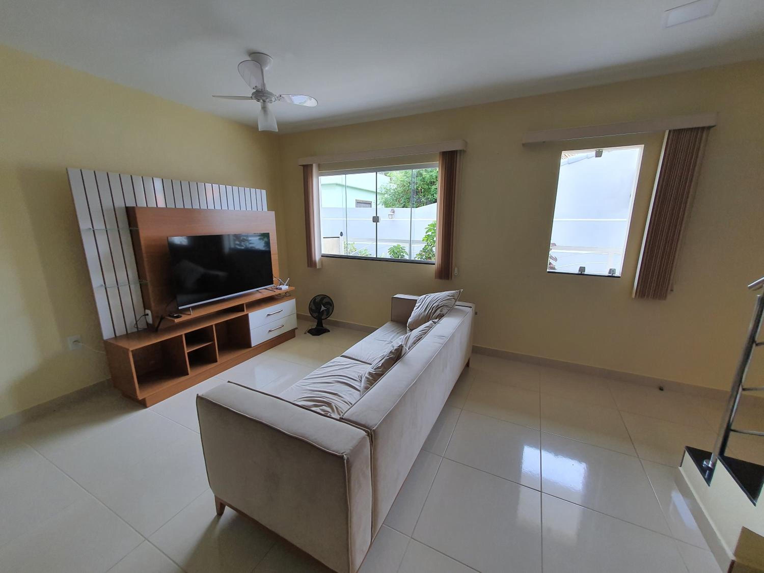 Casa Duplex Iriri - Banheira e Piscina