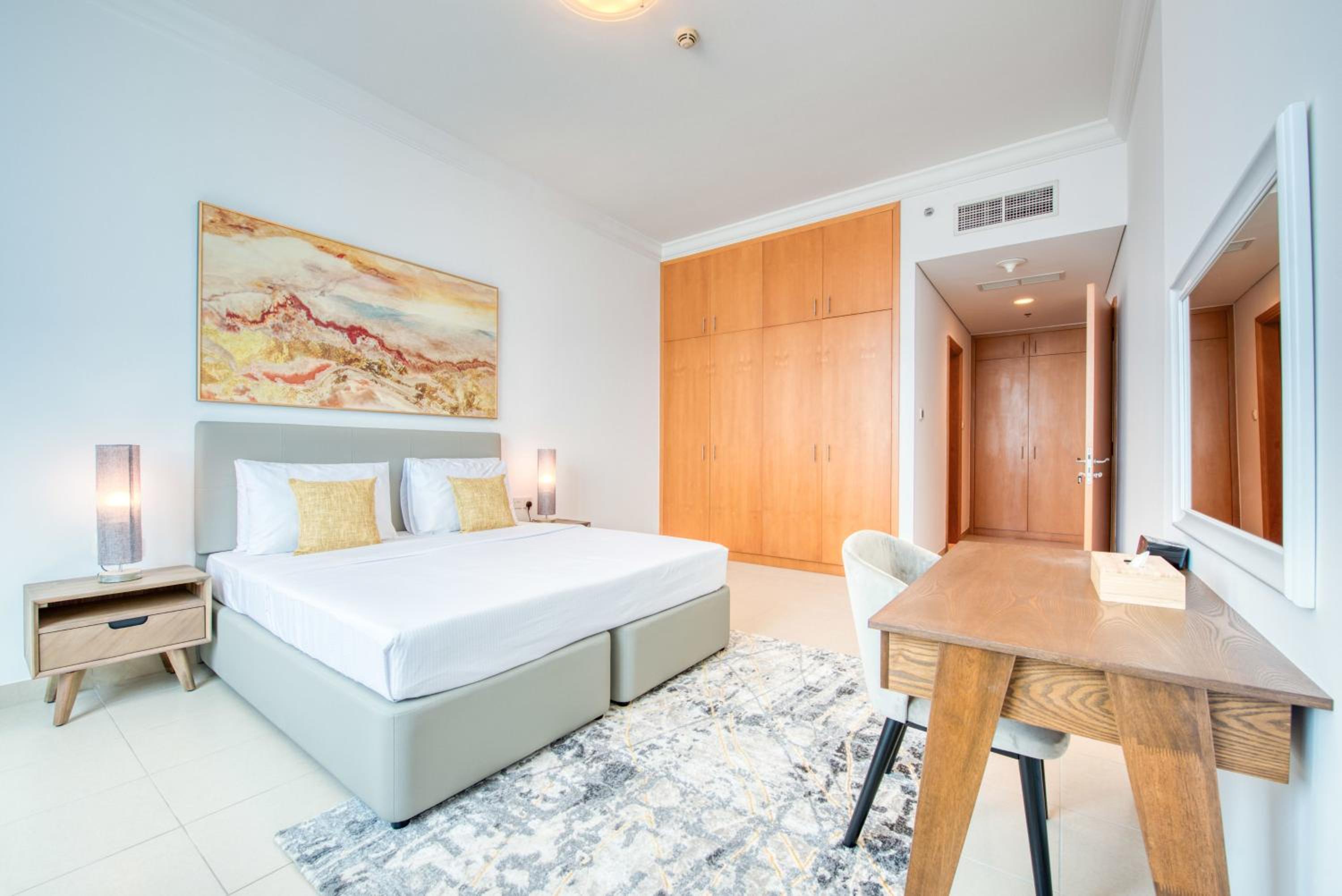 Exquisite Dubai's Urban Living in the City Centre