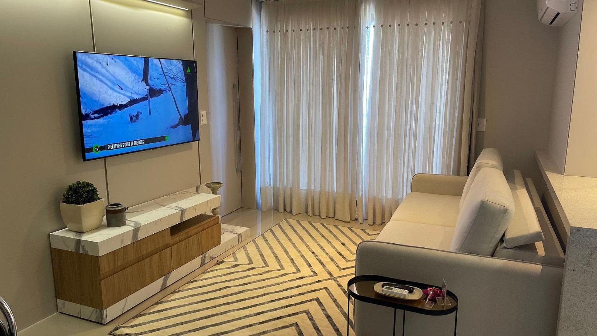 Studio no último andar no CENTRO de FOZ com vista para o rio Paraná