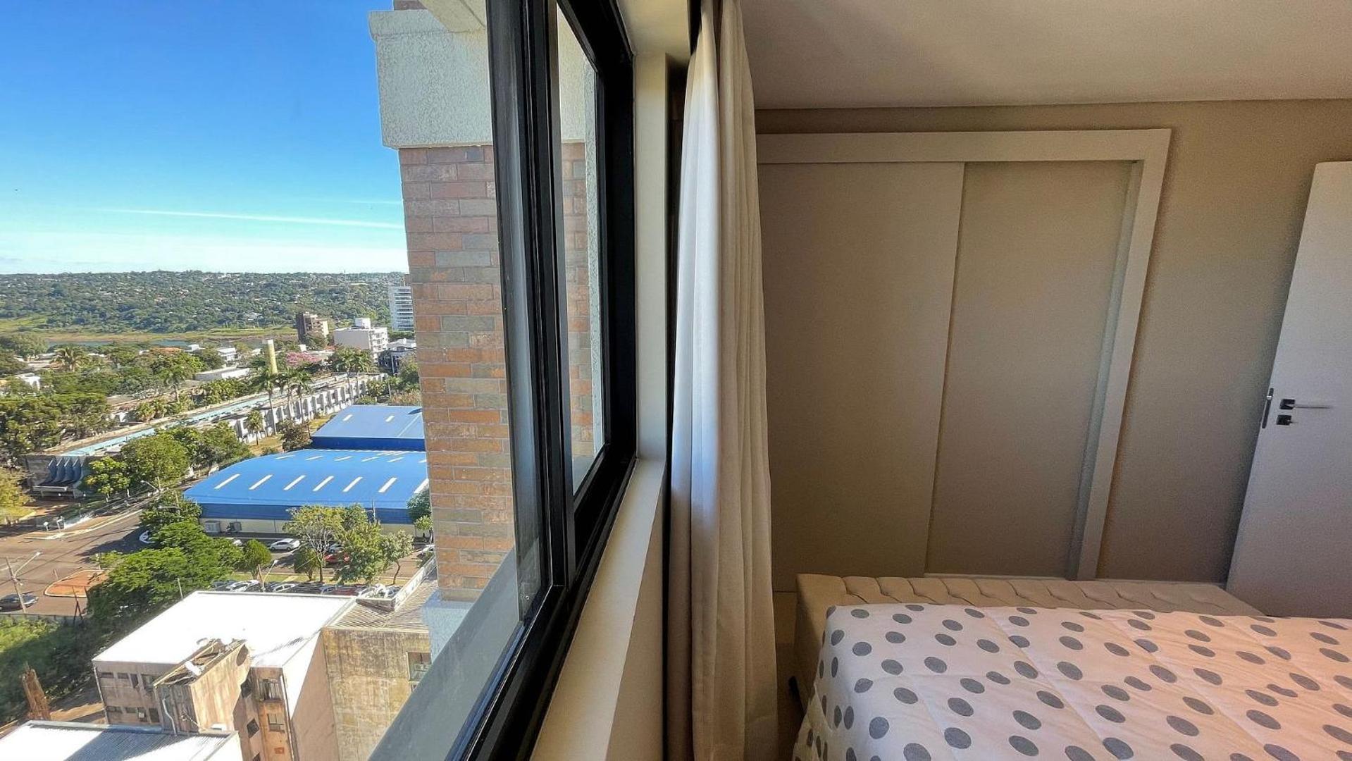 Studio no último andar no CENTRO de FOZ com vista para o rio Paraná