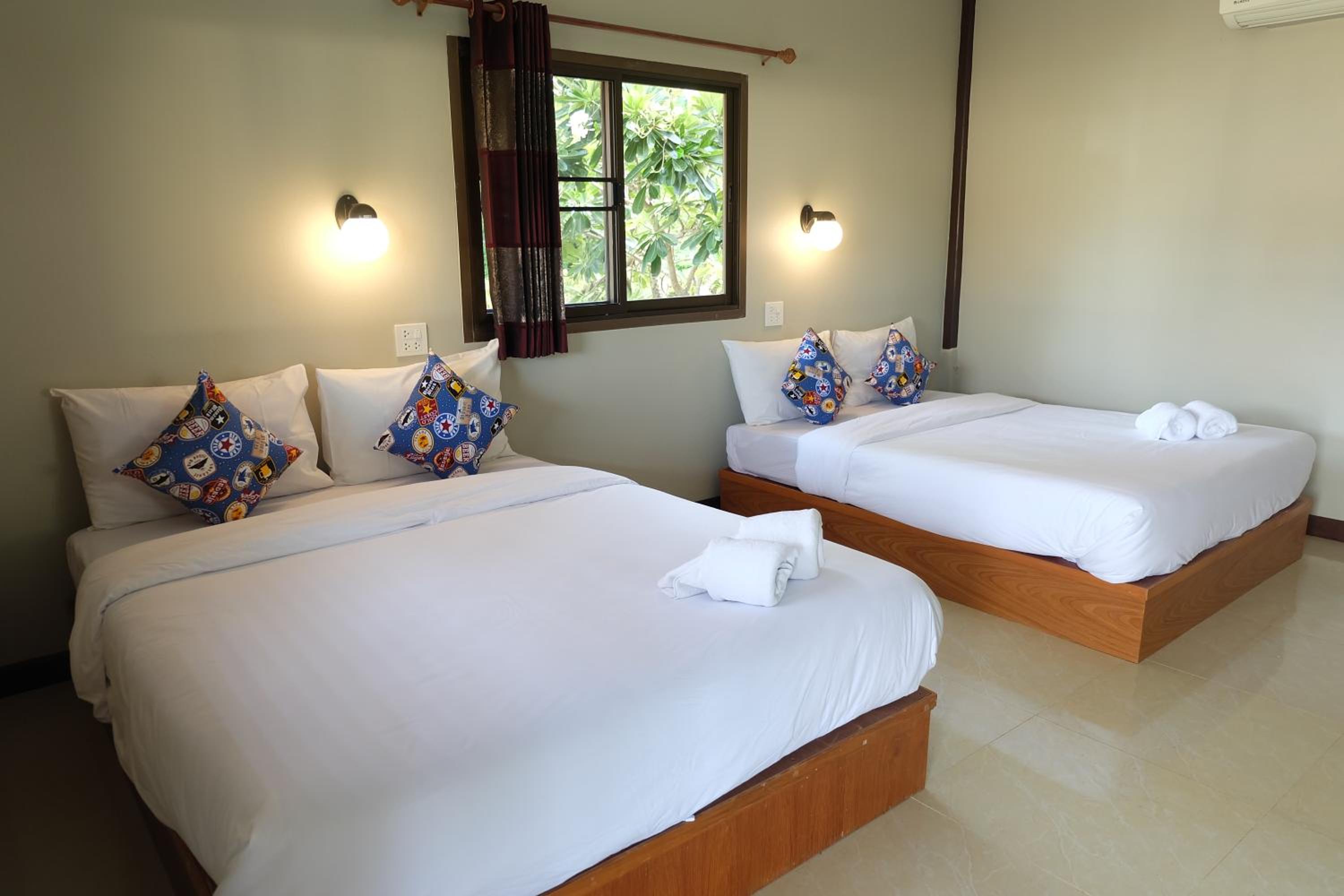 Baansuanchan Resort