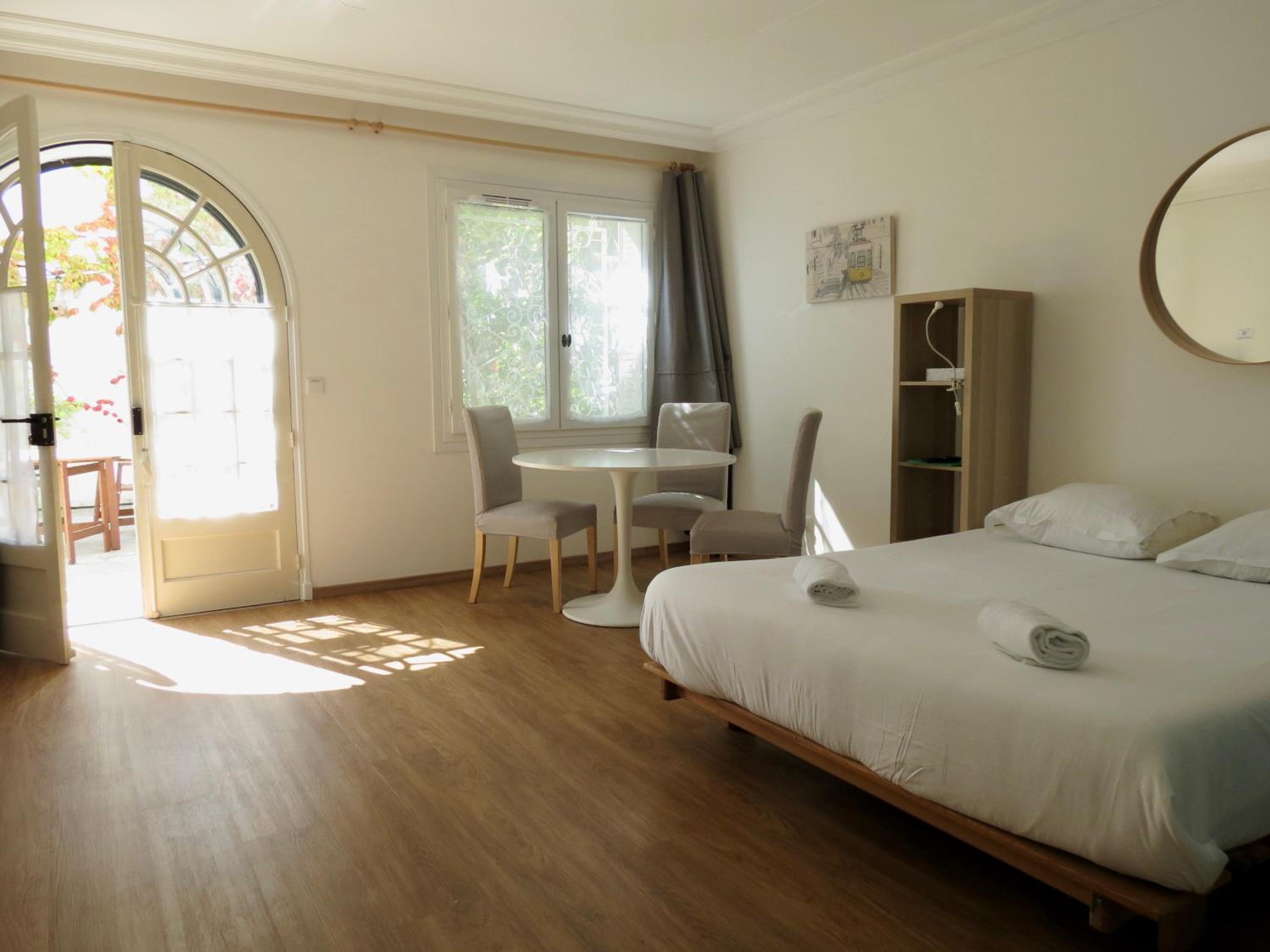 La Chambre Bleue view 2