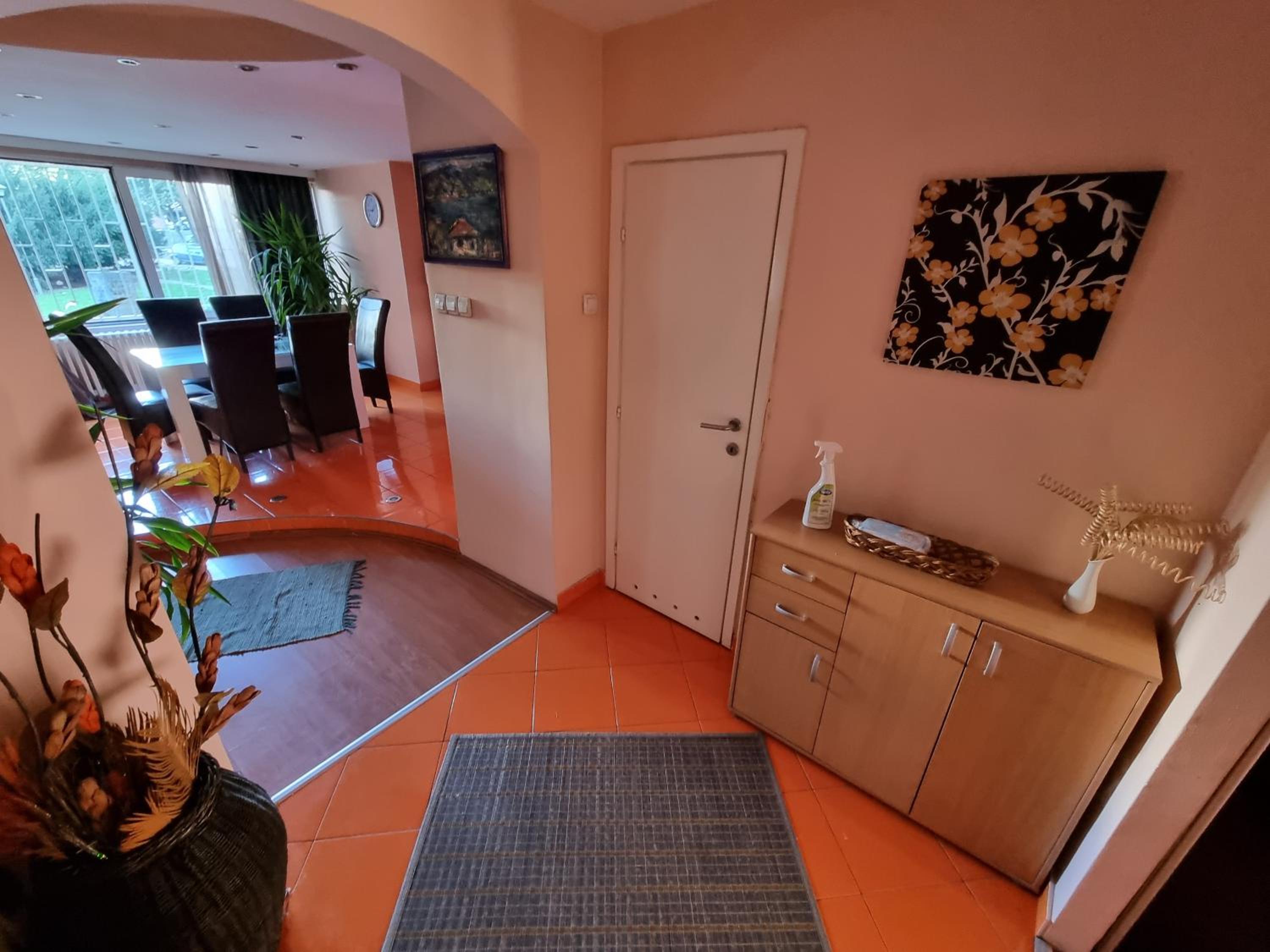 Deluxe Voždovac Apartment