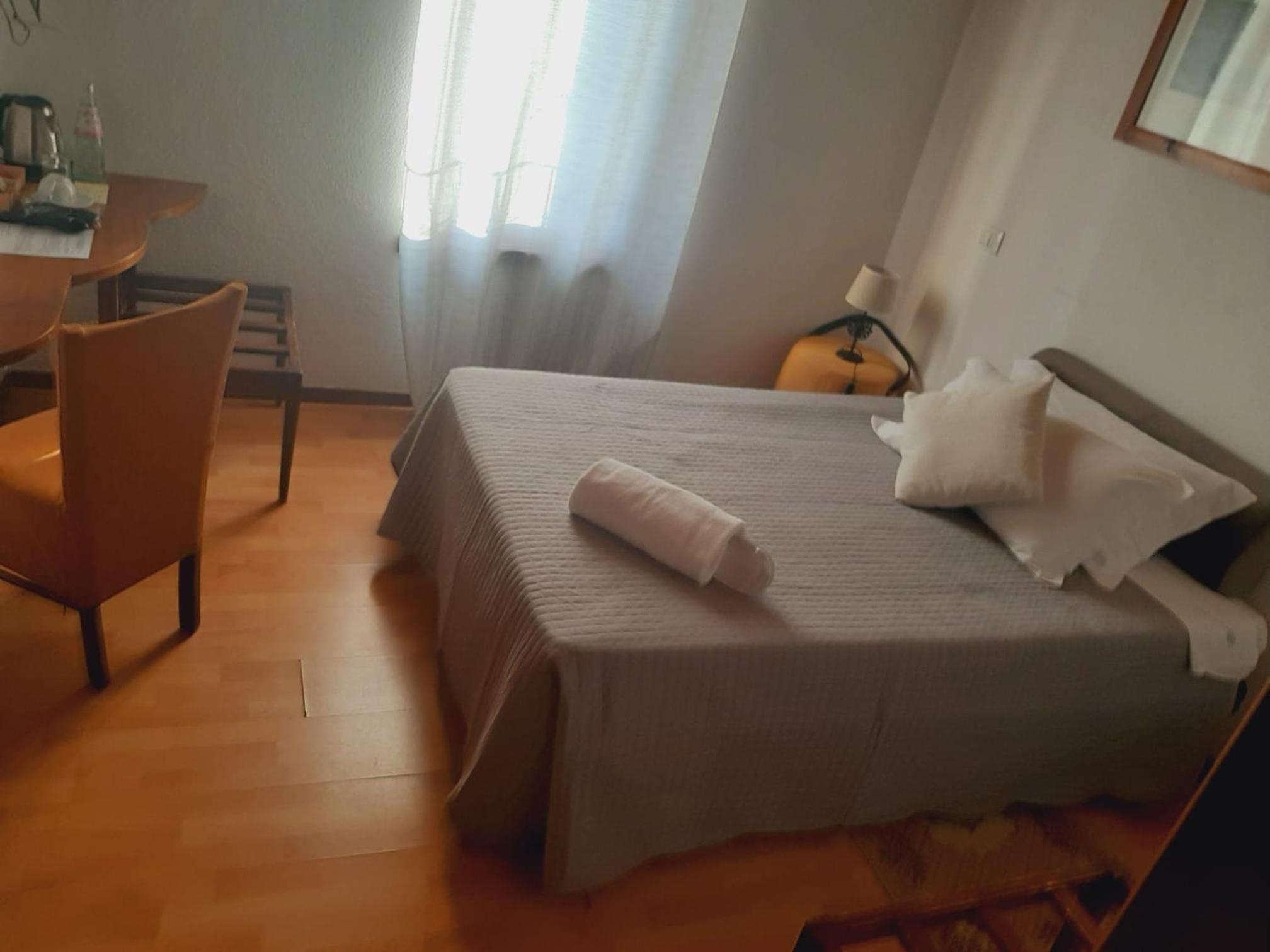 Photo 43