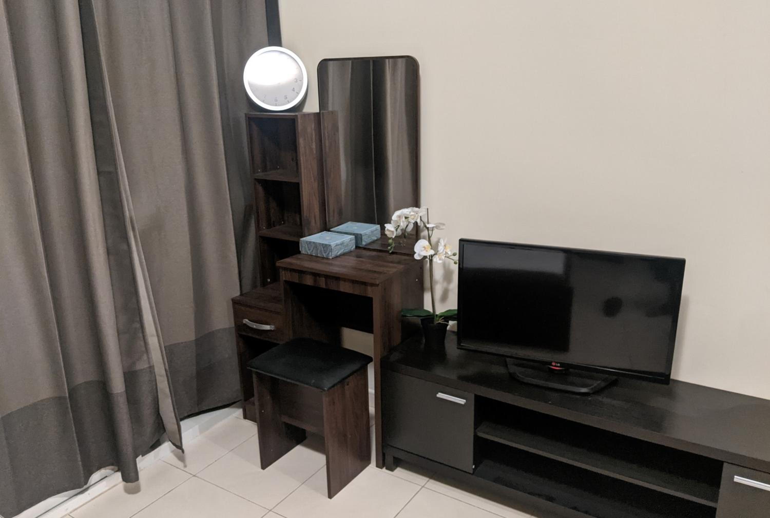 Fully Furnished Studio with Golf views and Gym