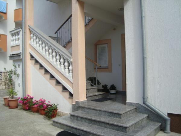 APARTMANI RUZARIJA