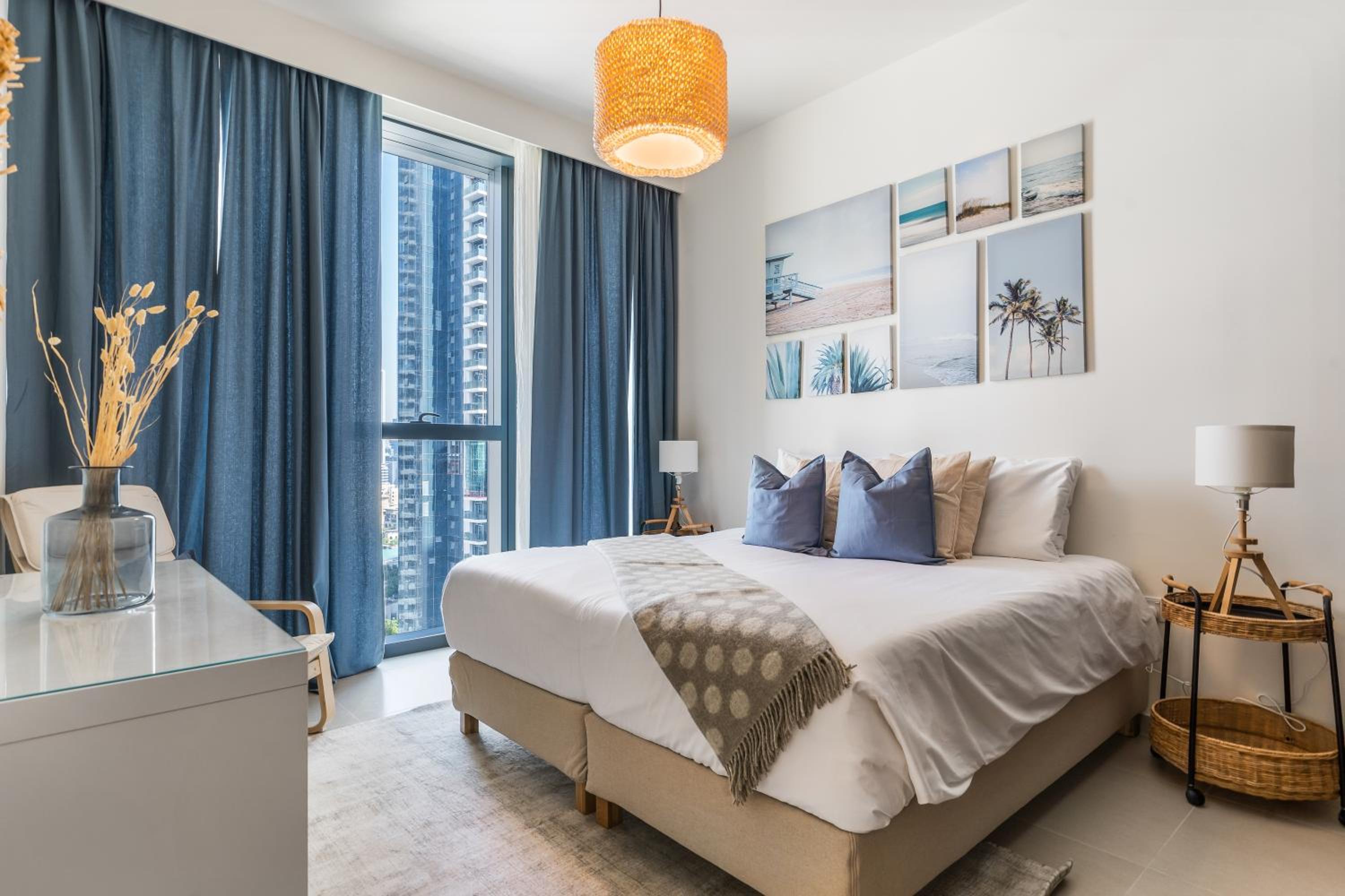 High-End Chic Apartment, Close to Burj Khalifa