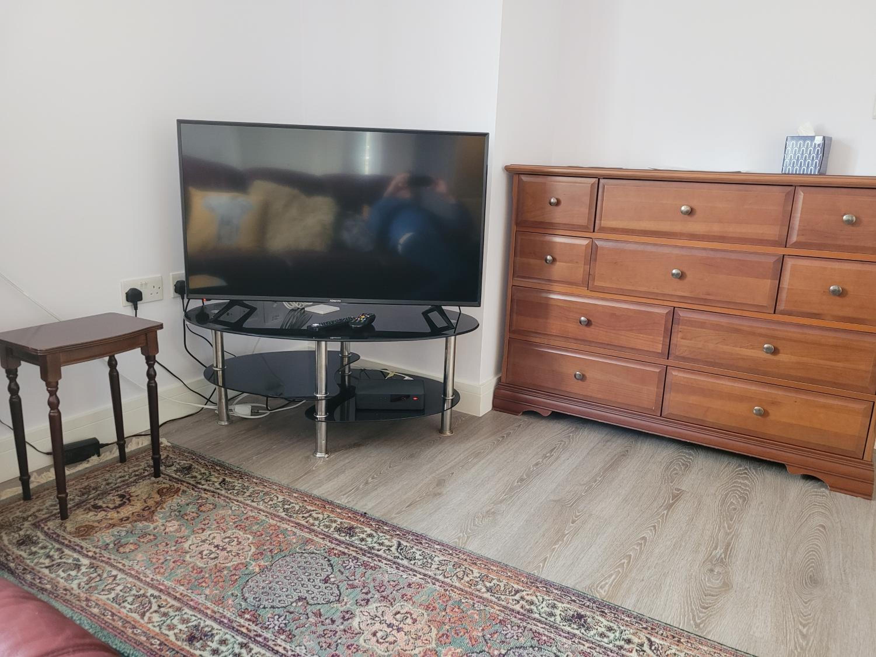 RentUnique St Georges 2x 2 bed amazing apartments moments from centre
