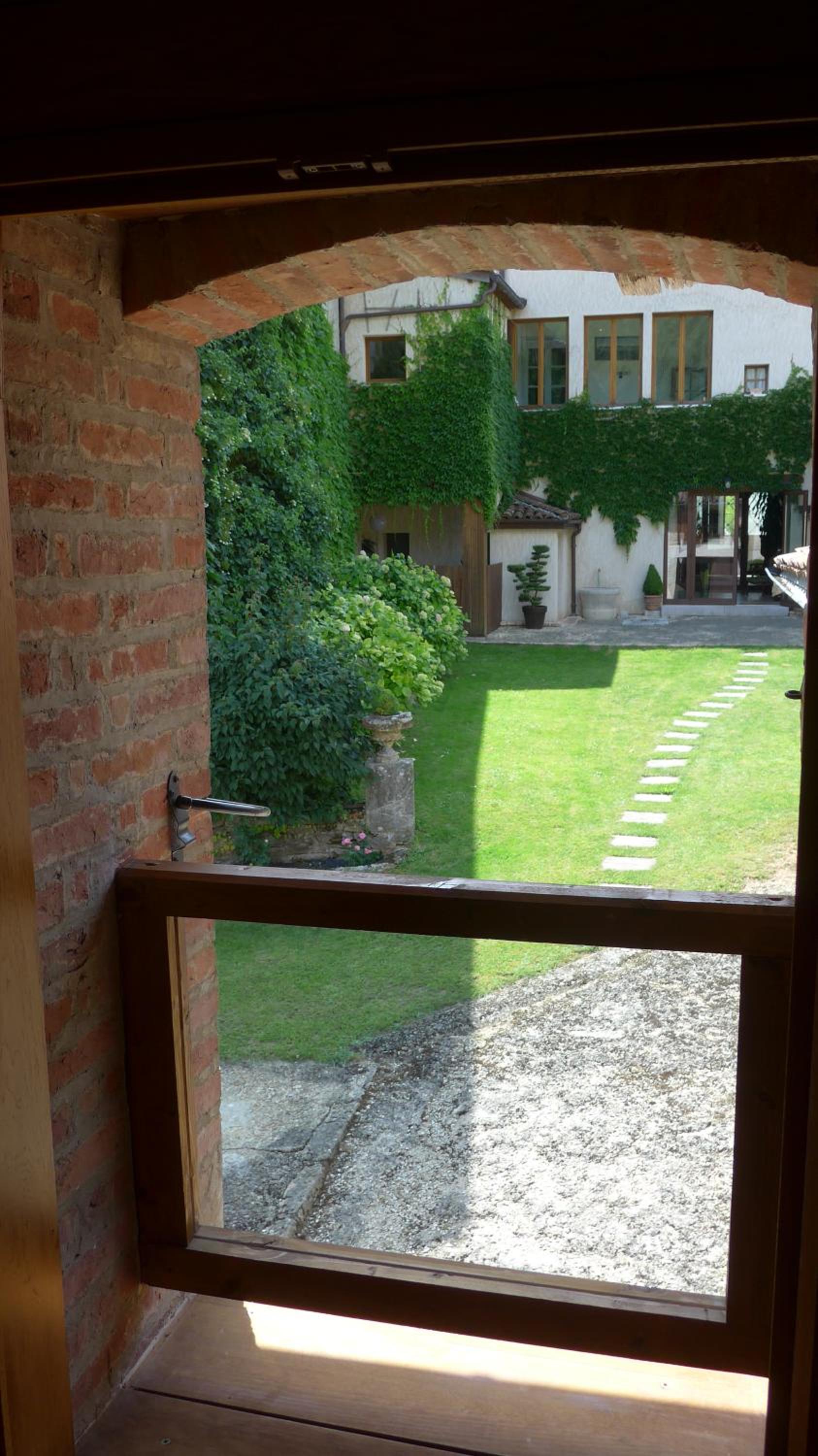 Photo 7