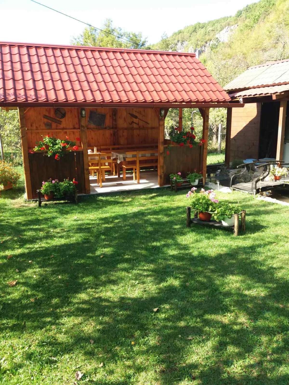 Domacinstvo Ubovic