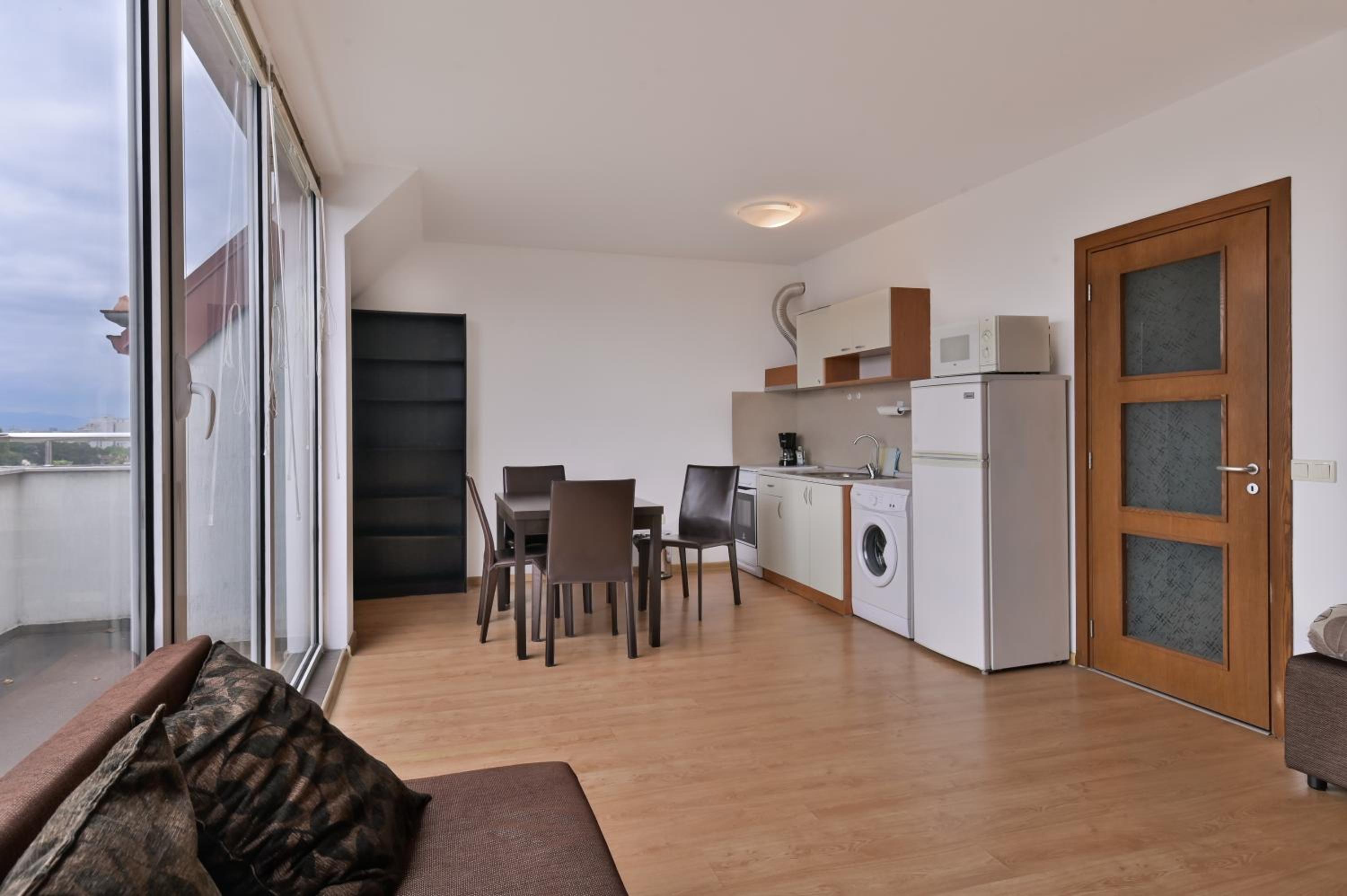 One-Bedroom Maisonette with Spacious Terrace