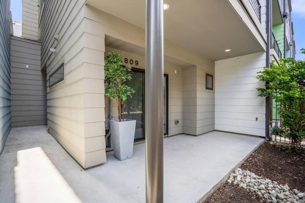 Ethereal Rooftop Retreat @ Midtown/Eado