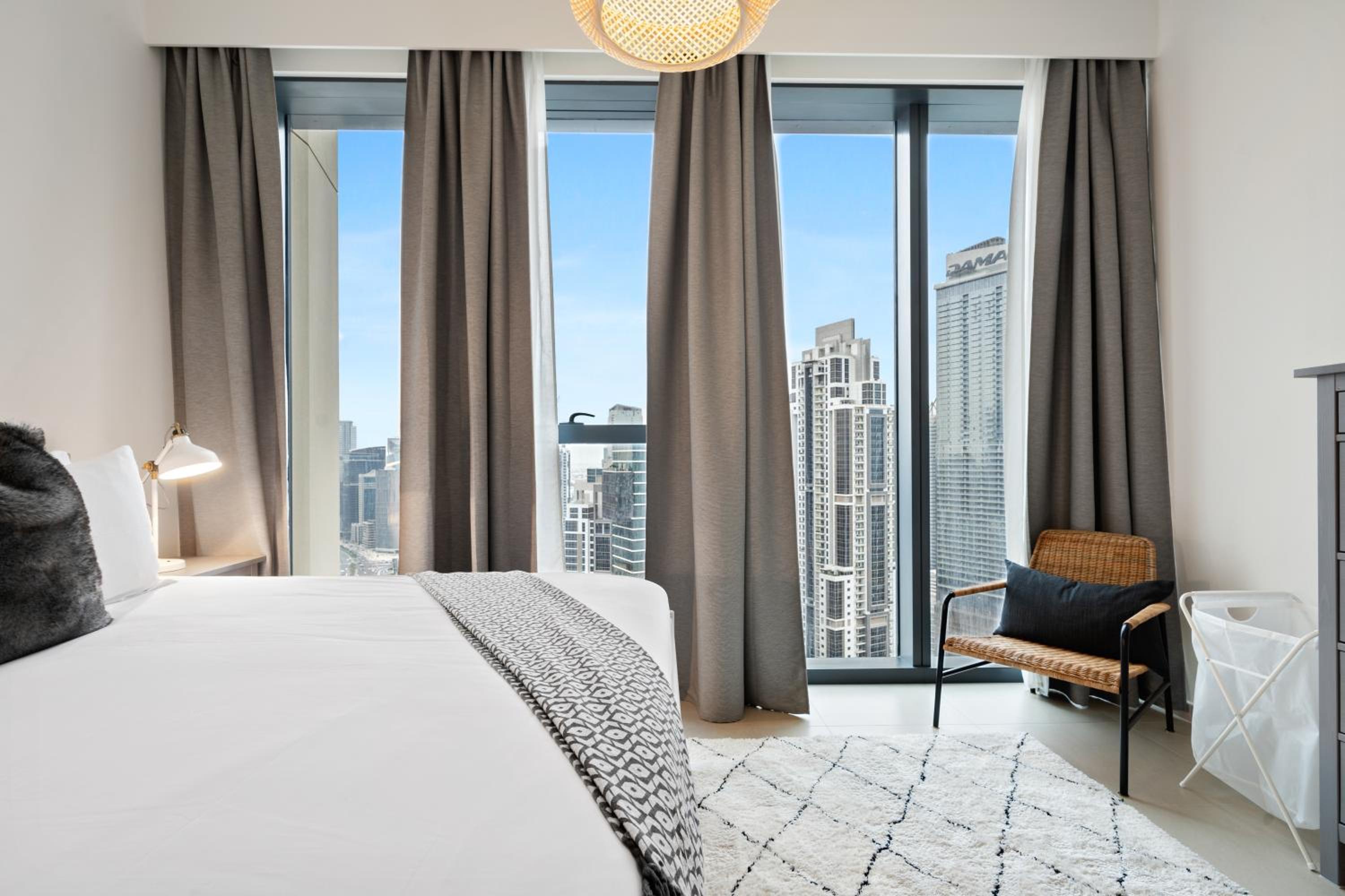 Breathtaking City Views From DT Apt with Terrace