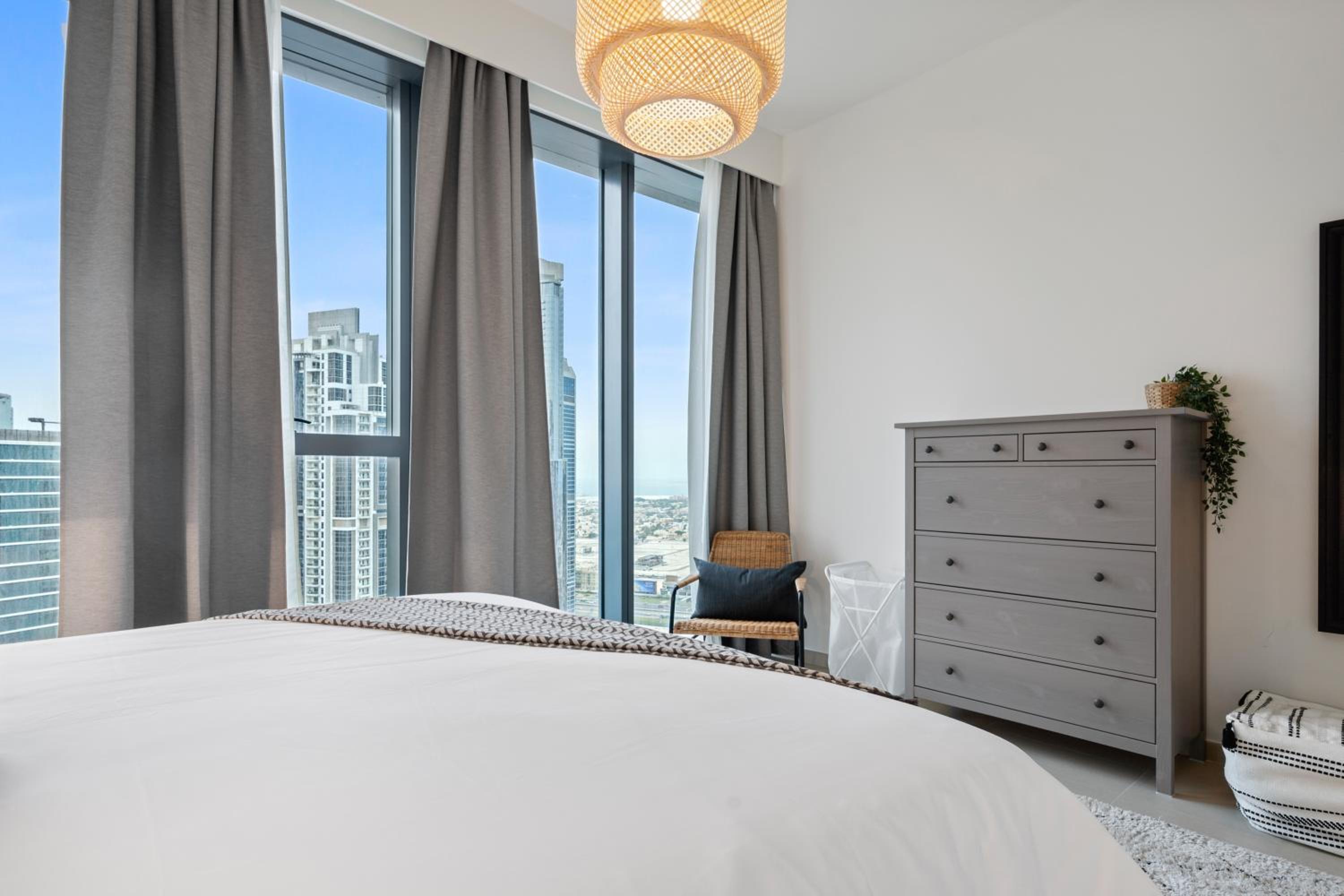 Breathtaking City Views From DT Apt with Terrace