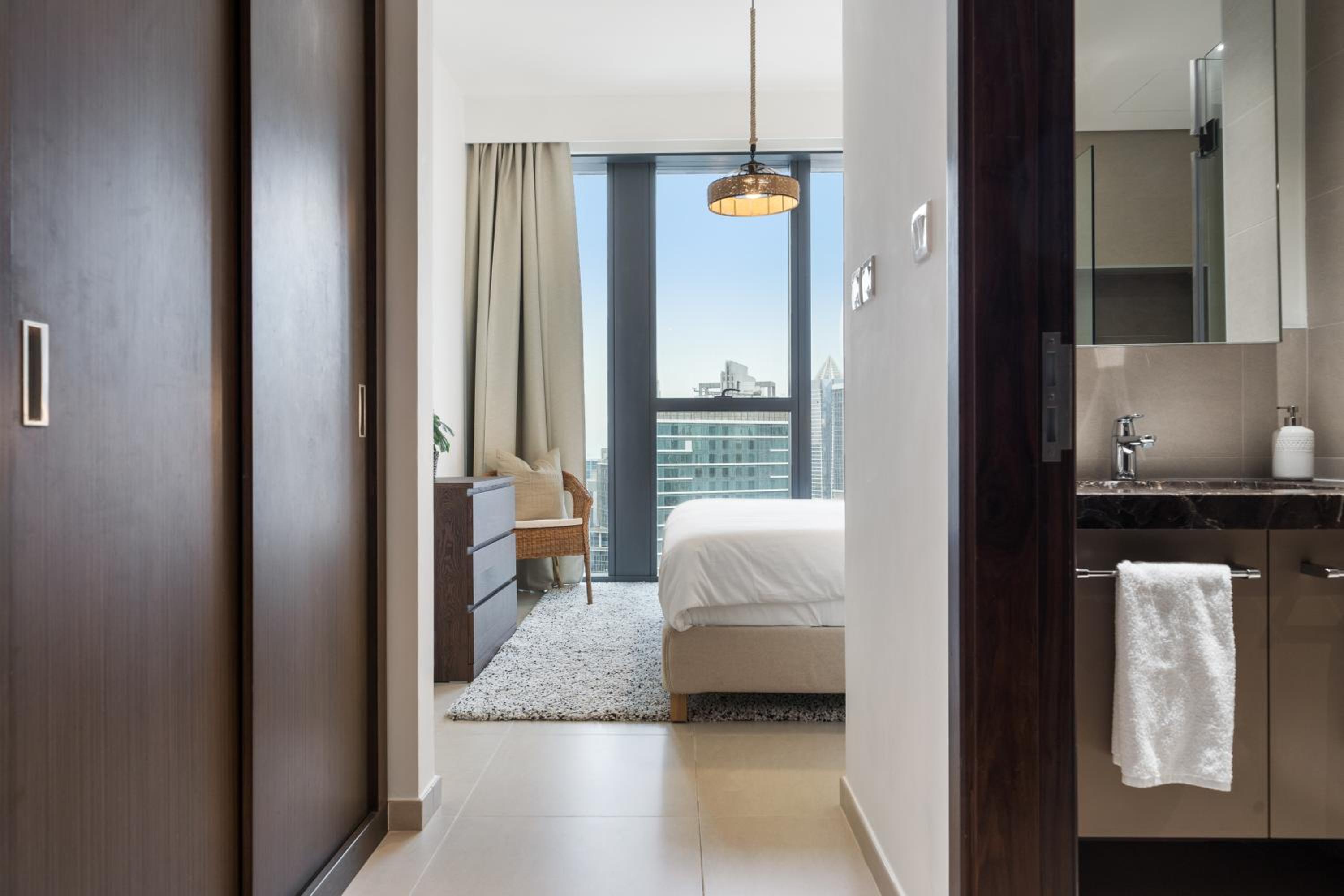 Breathtaking City Views From DT Apt with Terrace