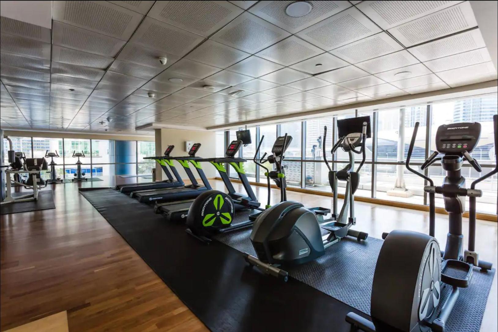 Luxury new apartment on the metro, facing Dubai marina.