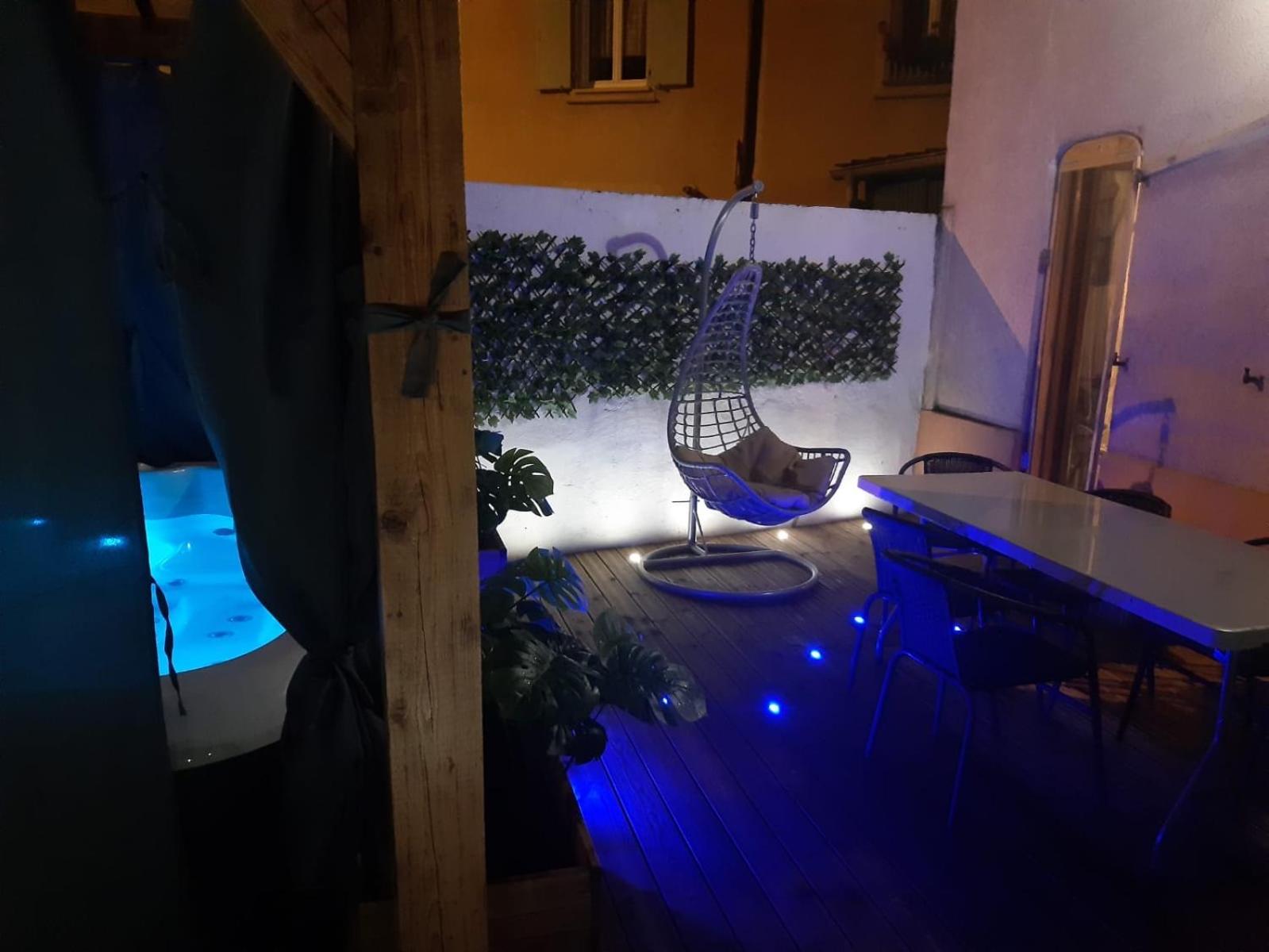 Hotel Maison centre ville Colmar Jacuzzi Jardin et climatisation - Image 1