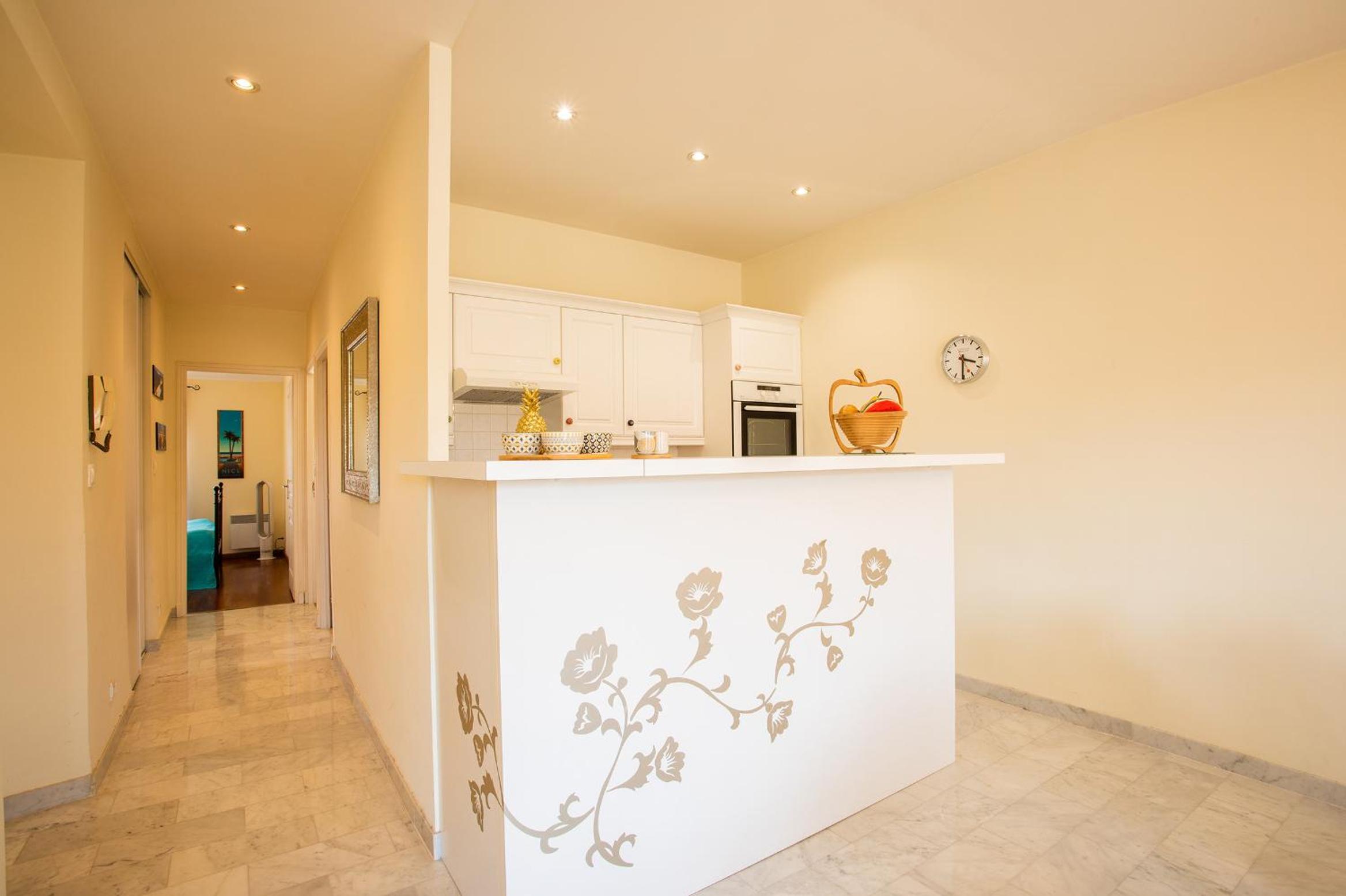 LE FOCH AP4244 By Riviera Holiday Homes photo 3