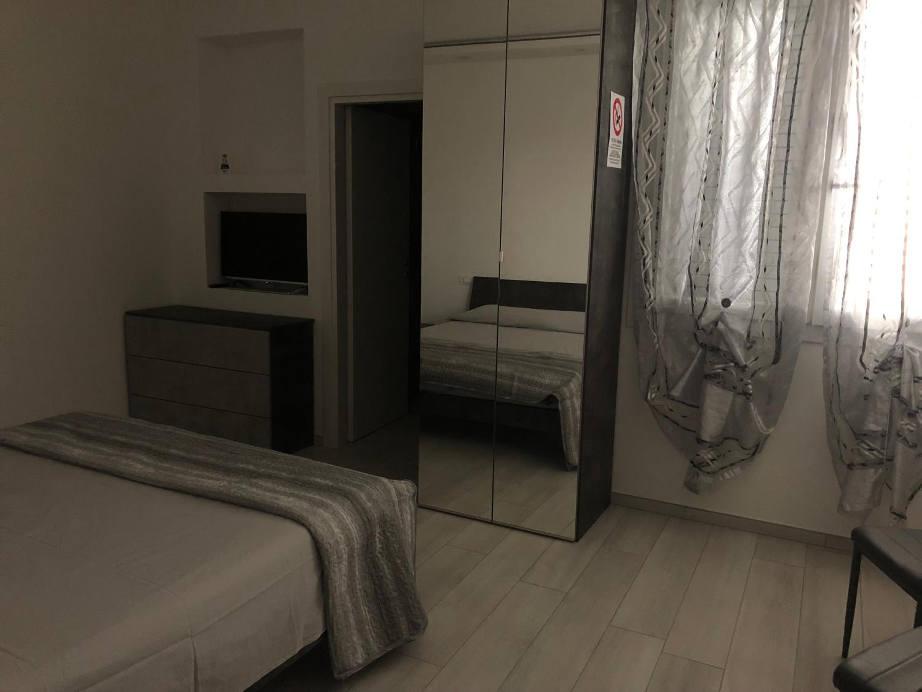 RoomsCarli view 5