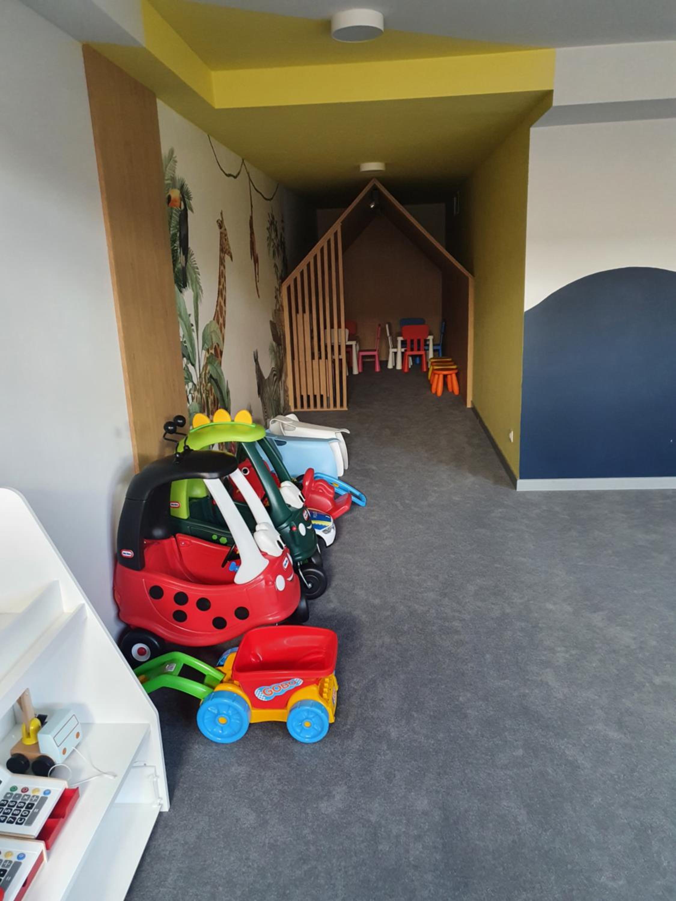 Photo 25