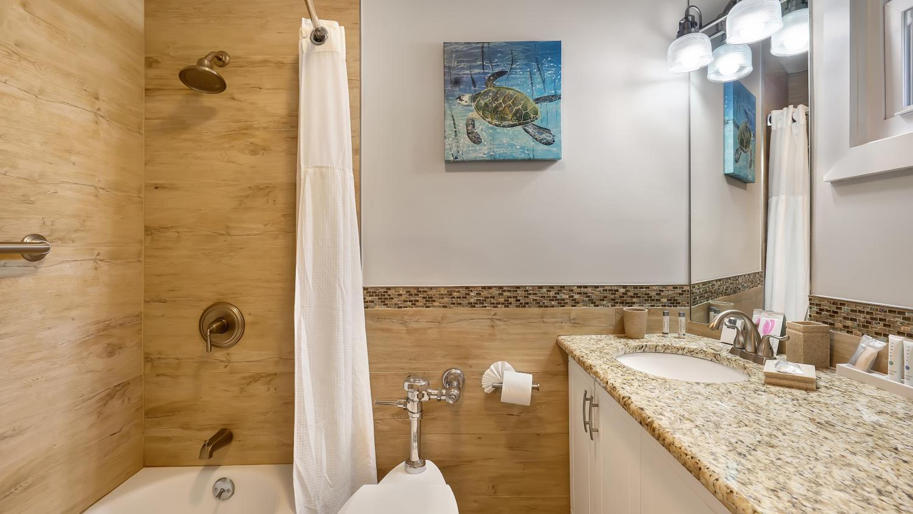 East Hampton House Resort 75
