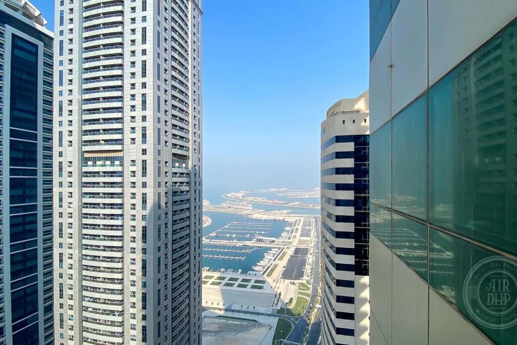 AIRDHP MARINA & SEA VIEW Modern 3 BED