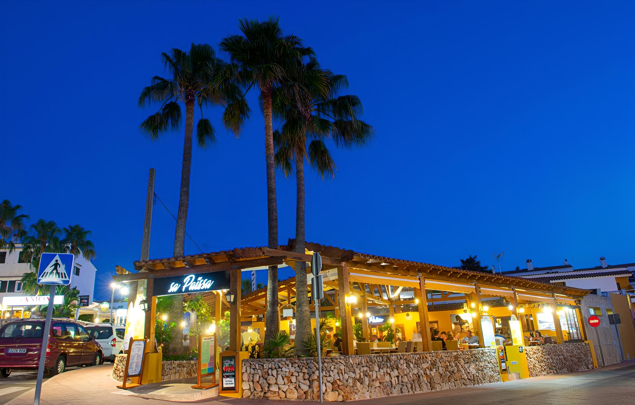 restaurant