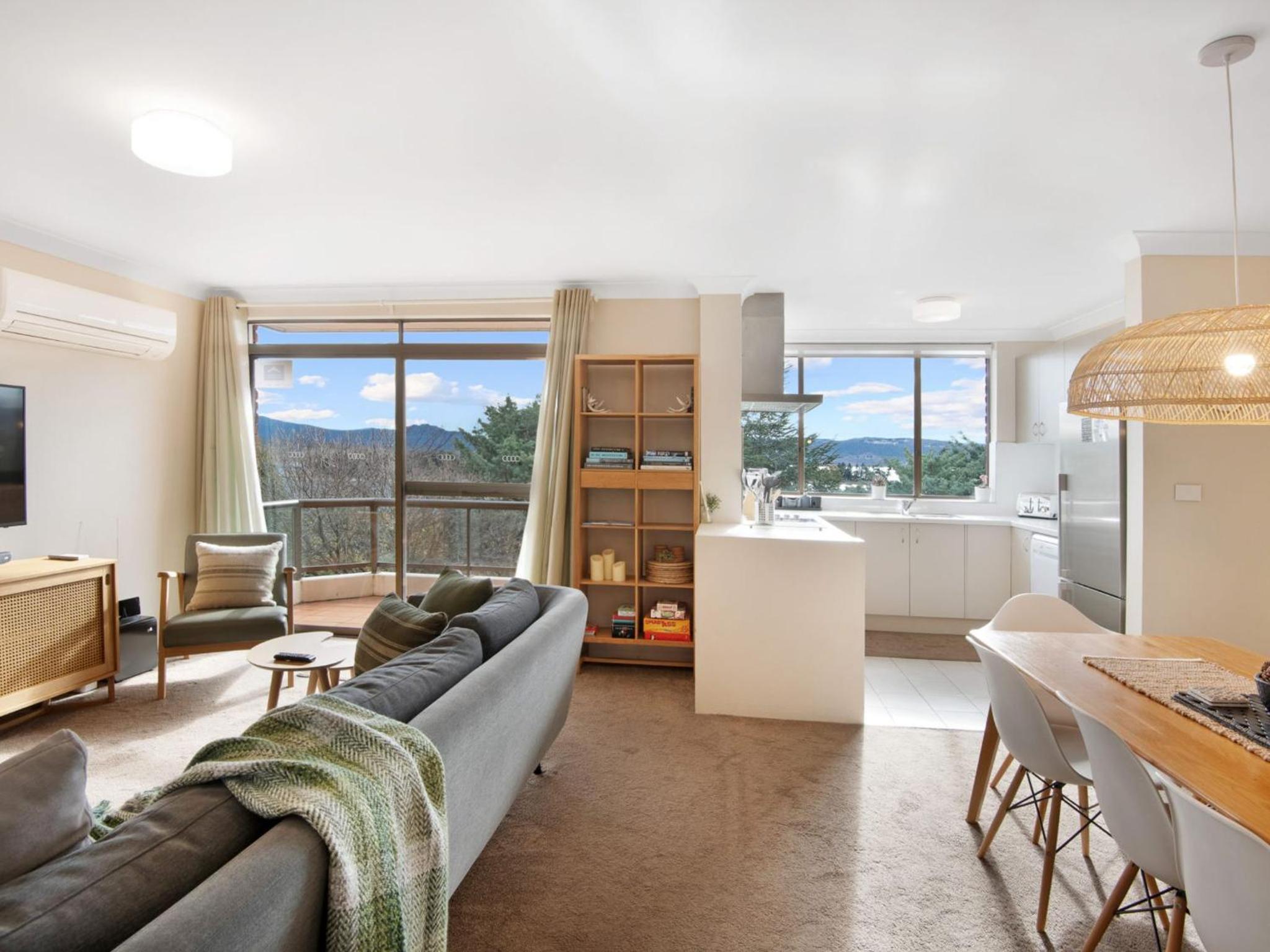 Avalanche 6 Stylish Modern Apartment in Central Location