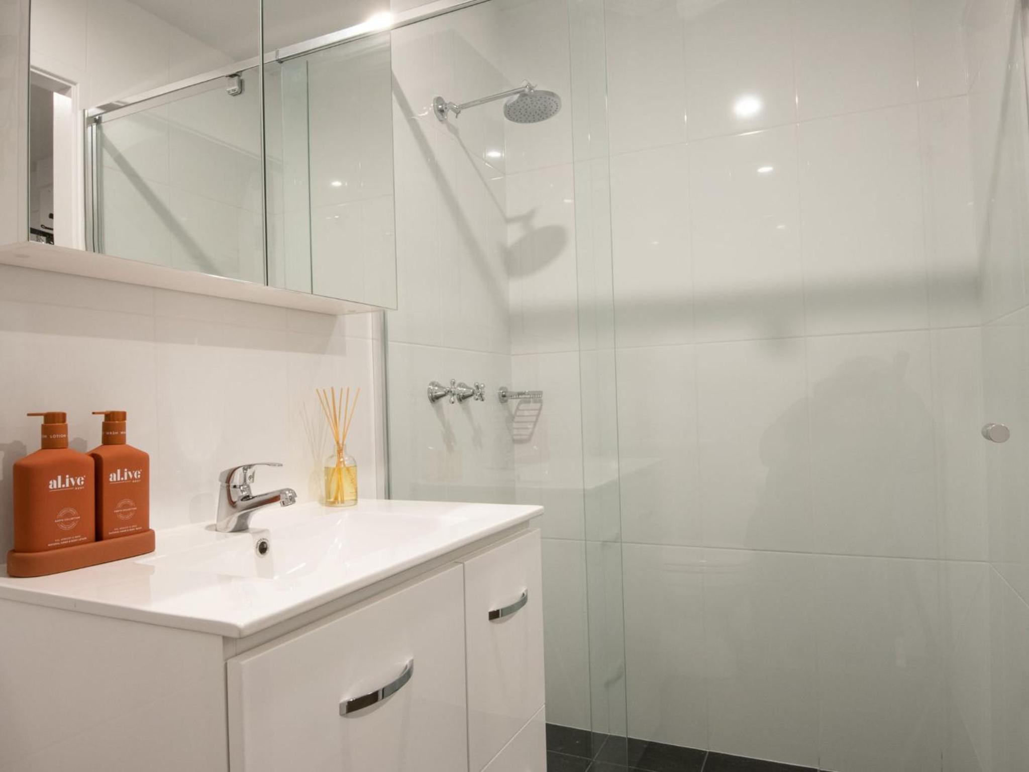 Avalanche 6 Stylish Modern Apartment in Central Location