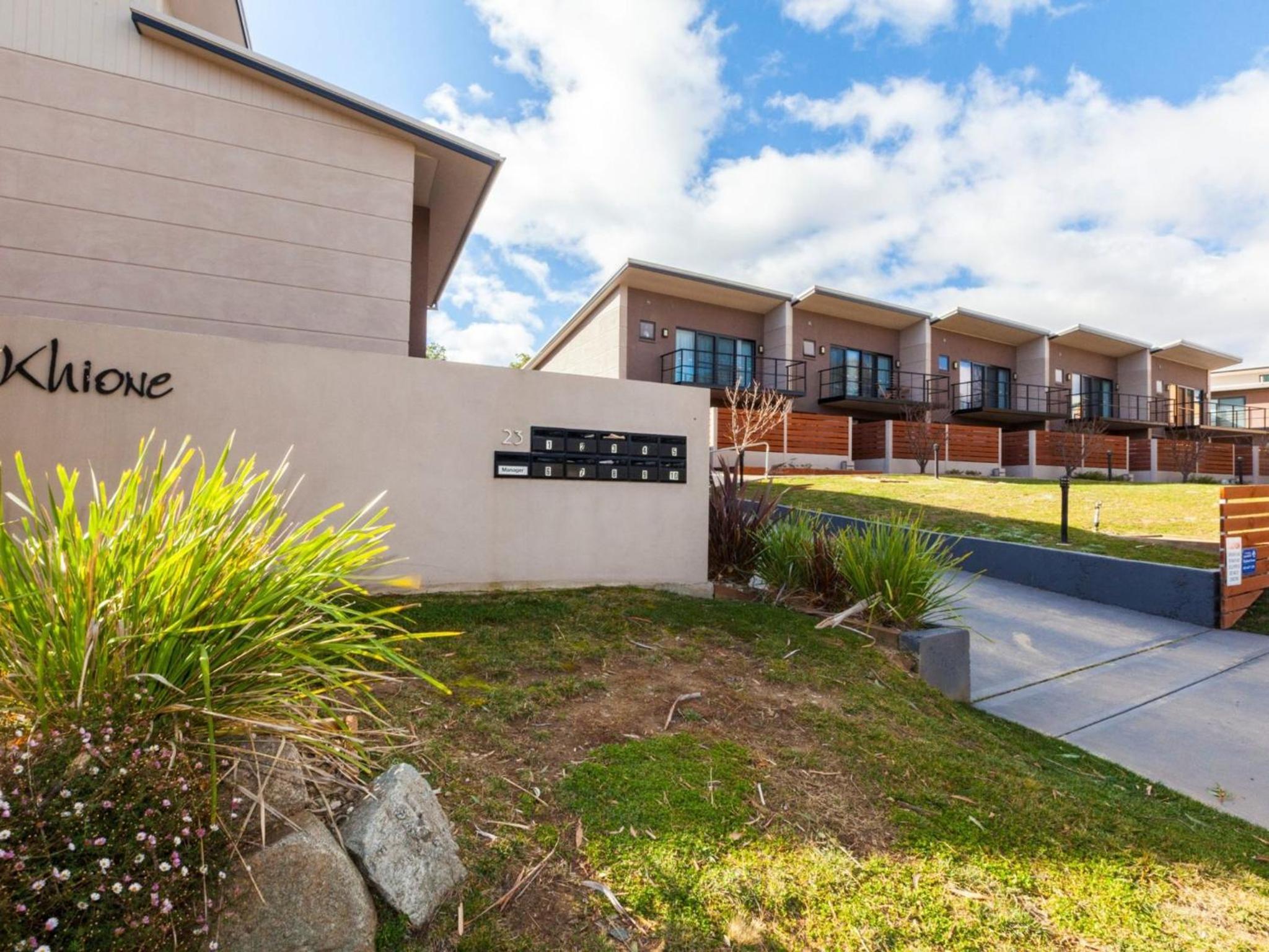 Khione 6 Modern 2 bedroom Townhouse
