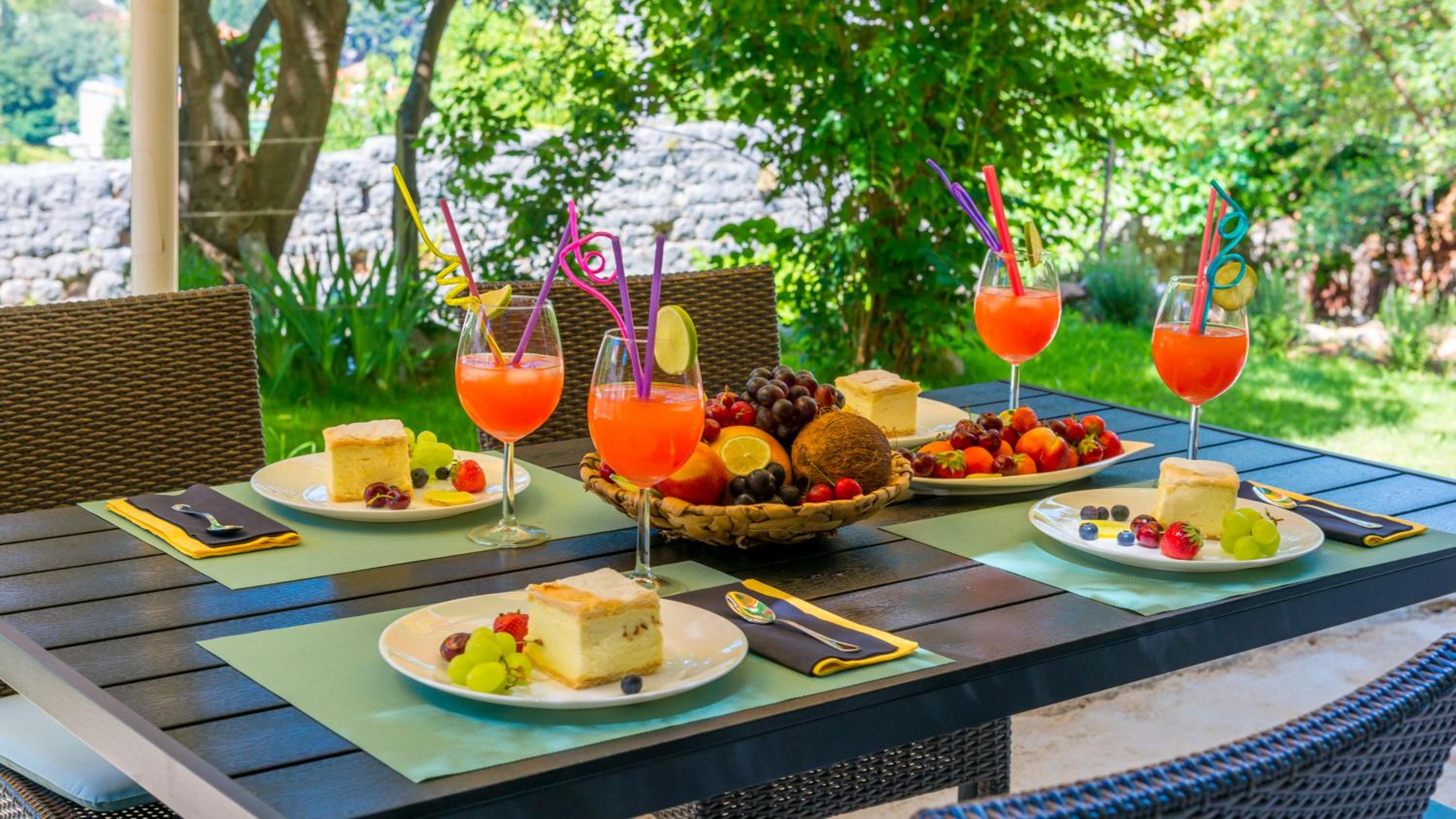 Petka Hill Apartments