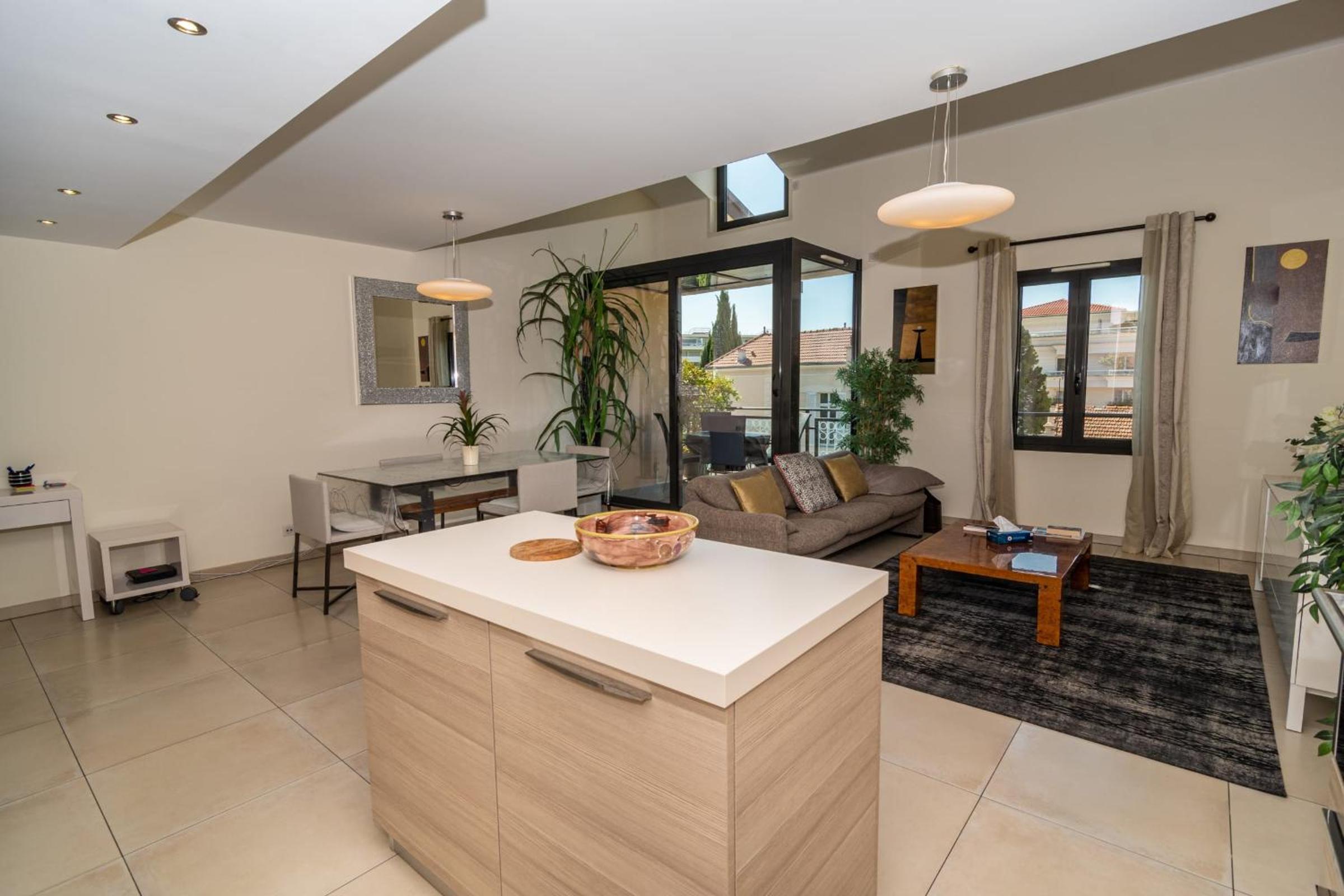 Cannes Luxurious duplex apartment - green & quiet environment centre 5 mns by Olam Properties photo 3