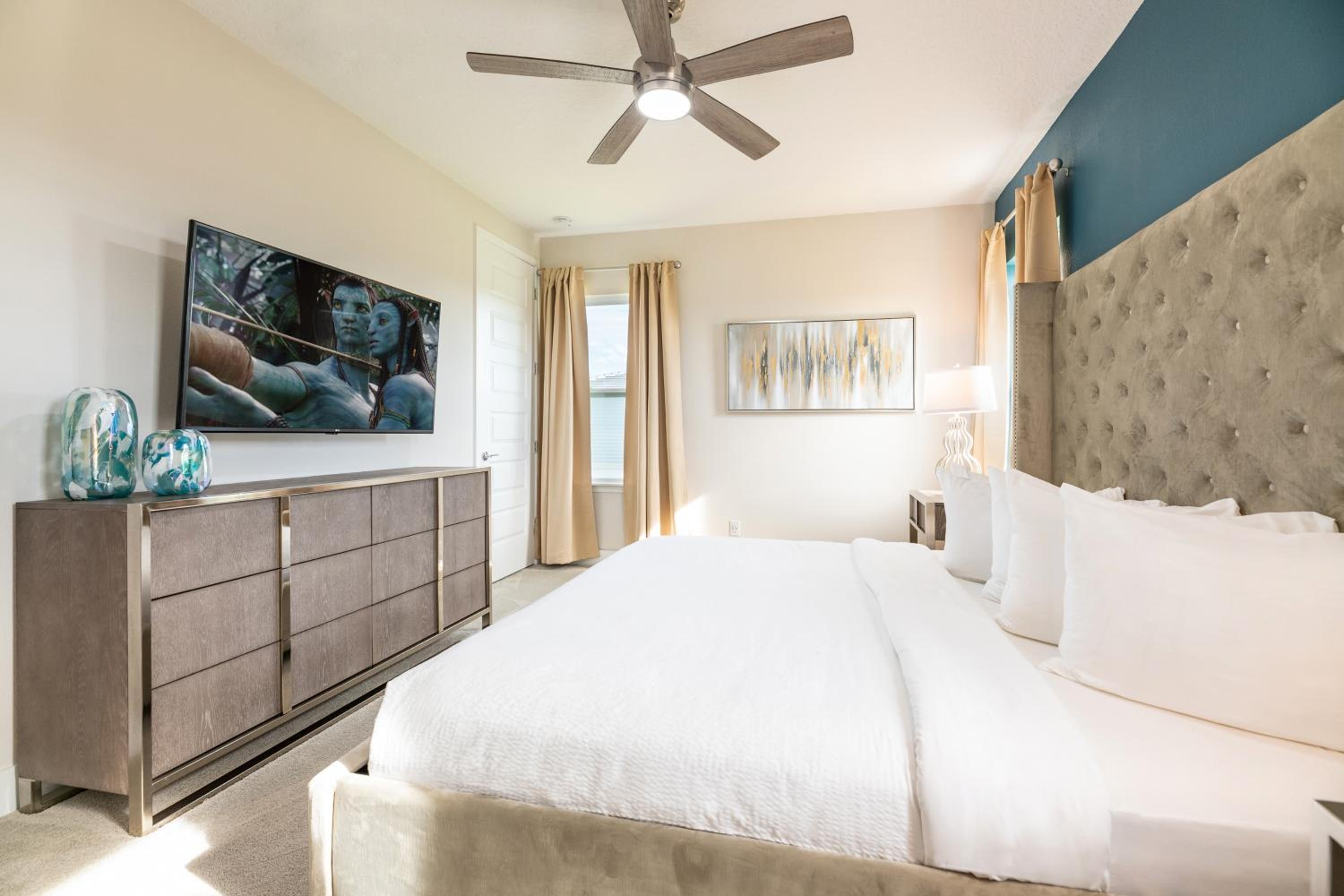 Modern 3 Bedroom Townhouse with Patio - 820DR