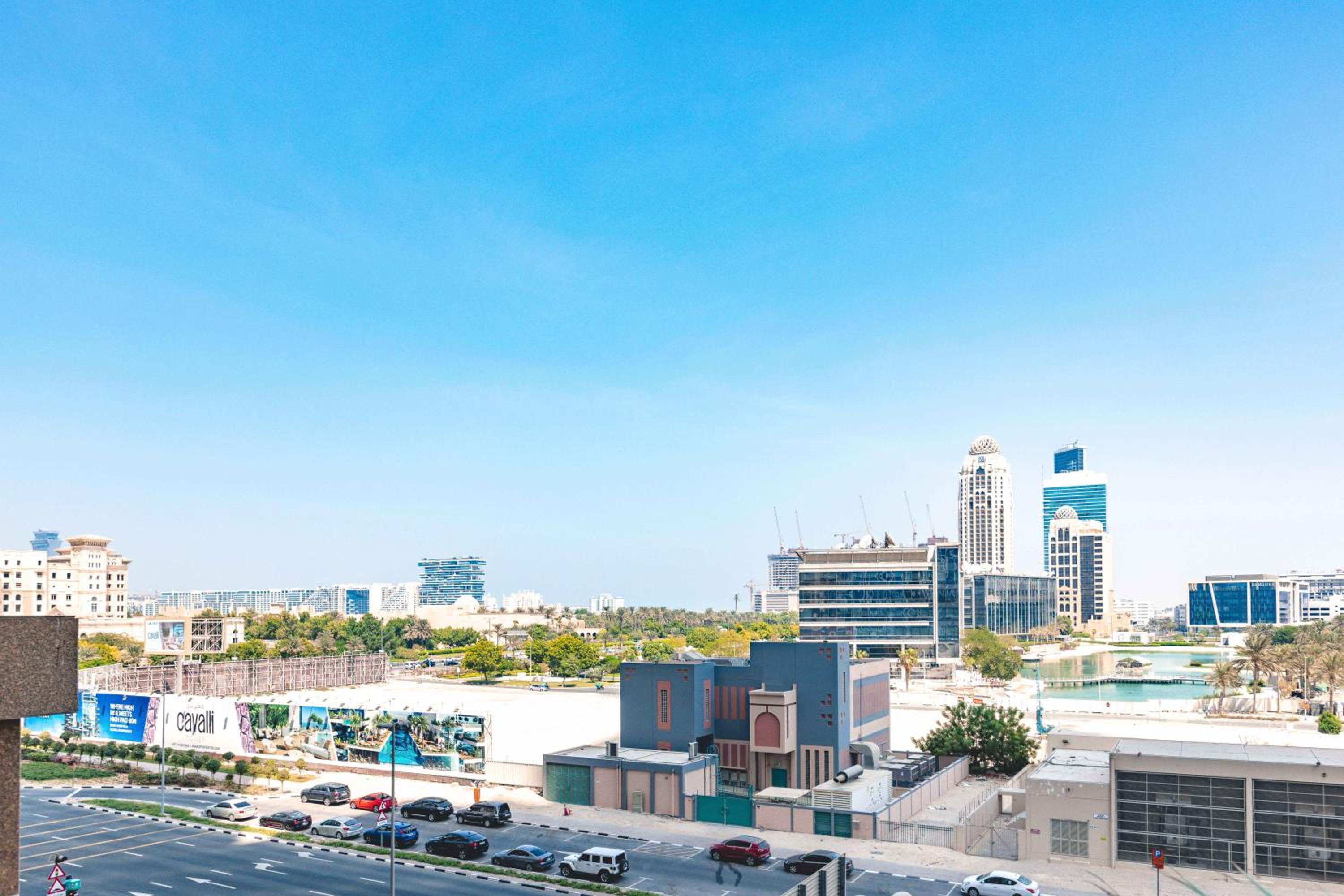 Private Urban Jungle Hideout - 2BR - Dubai Marina