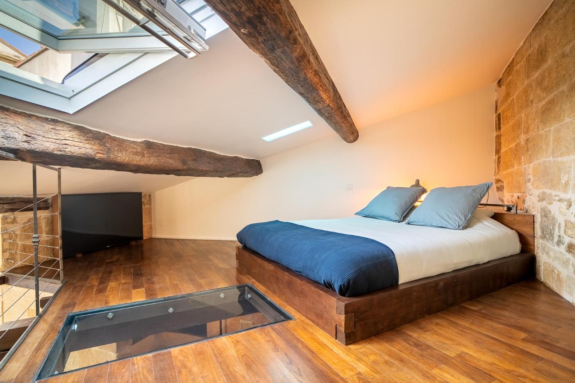 Montpellier Vacations - L'Olivier Loft HH Centre Corum - Netflix Prime Video 4k - Property Image 20