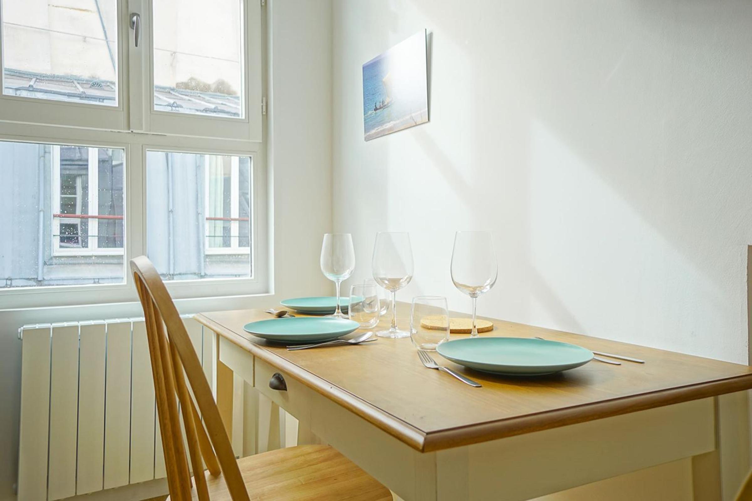 Beautiful Bright Apartment Near The Marais
