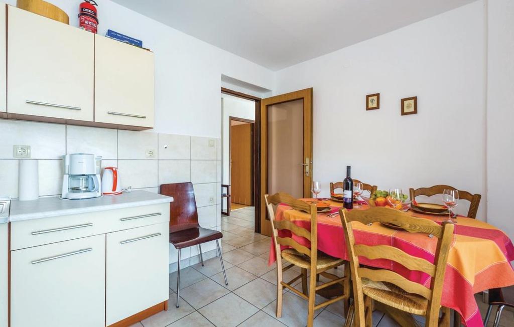 Apartman Nina 2 view 2