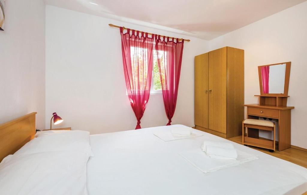 Apartman Nina 2 view 4