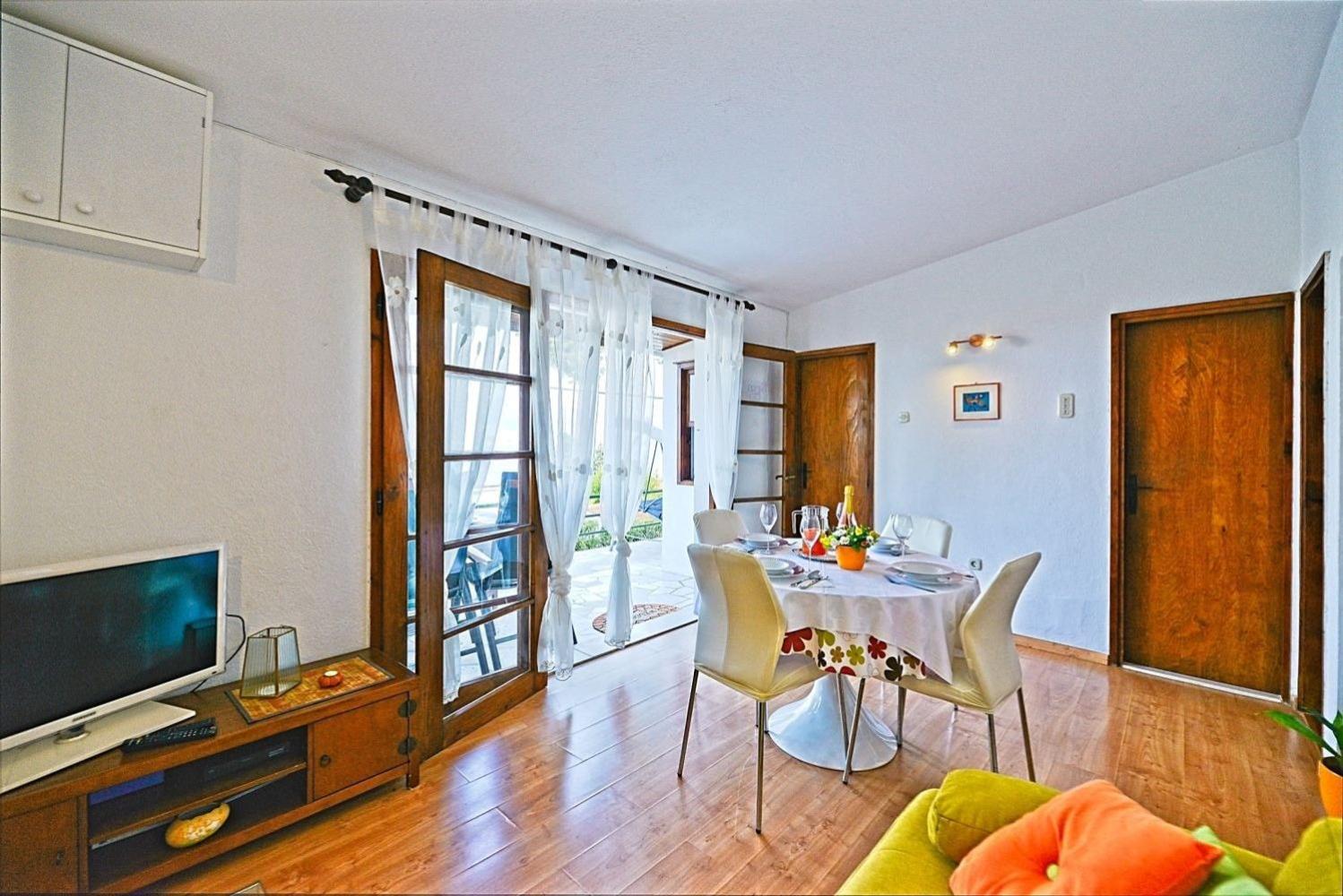 Holiday home Viki- sea view terrace