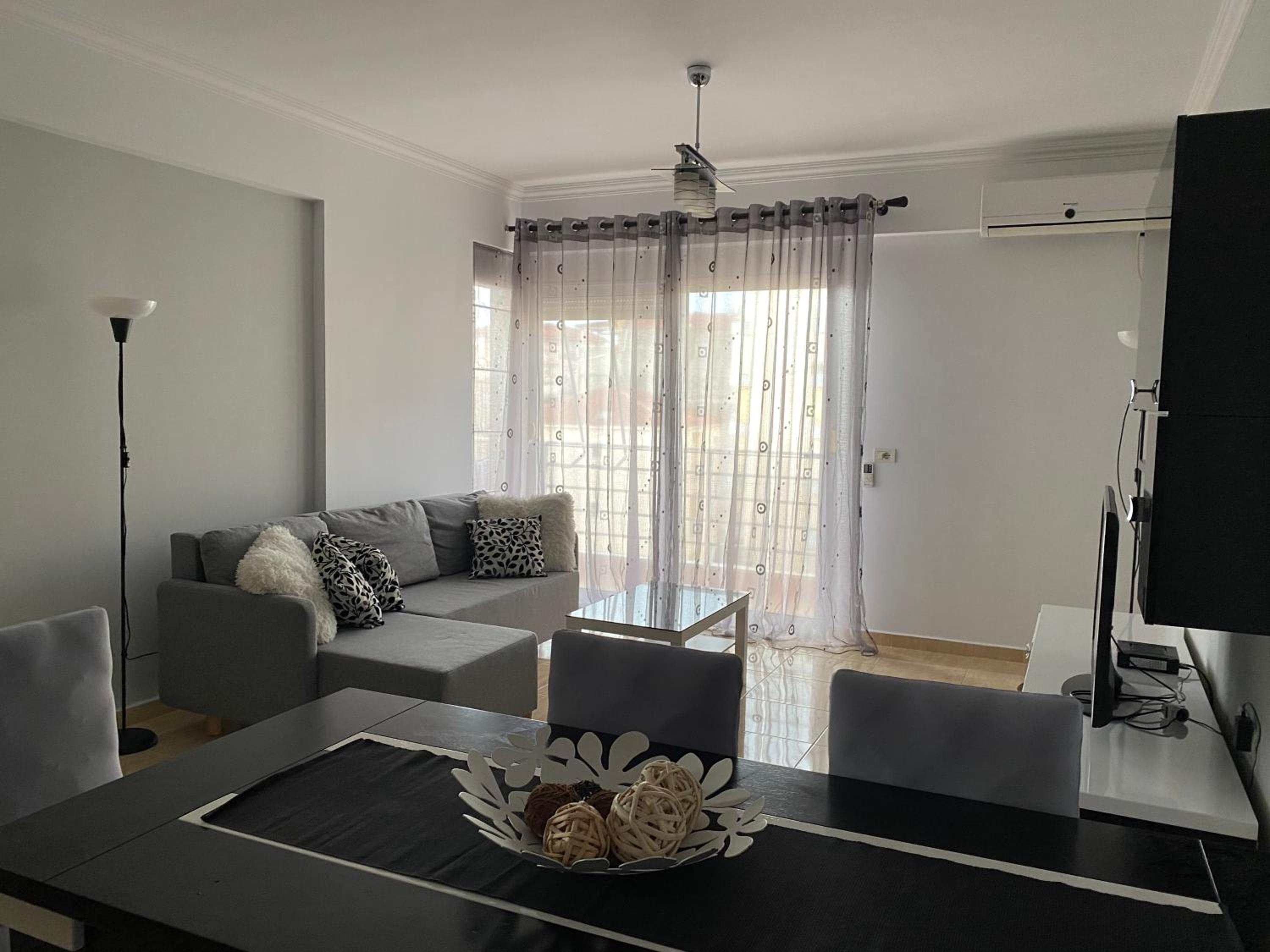 Sunny Apartament Saranda photo 4