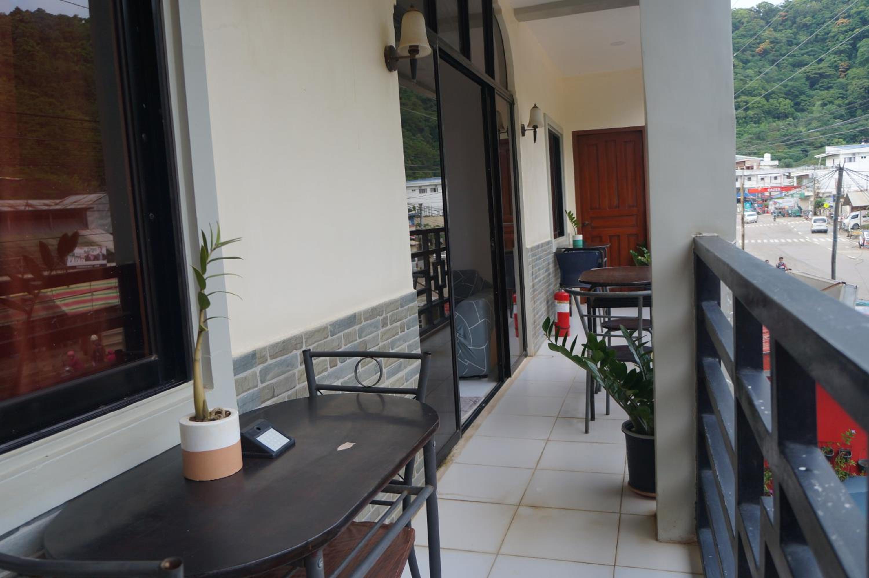 balcony