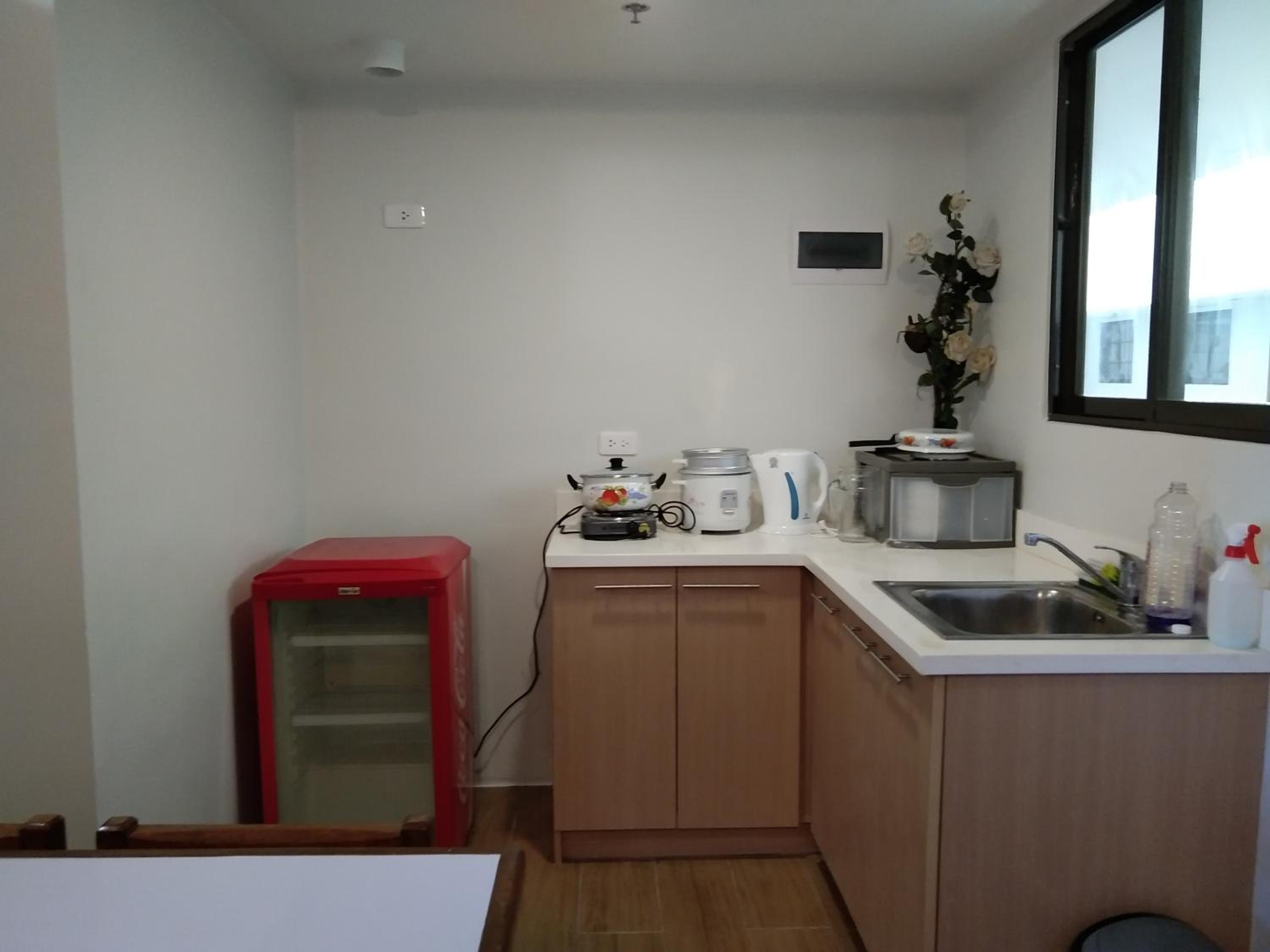 Pine Suites Tagaytay 2BR Penthouse with Netflix and FREE parking