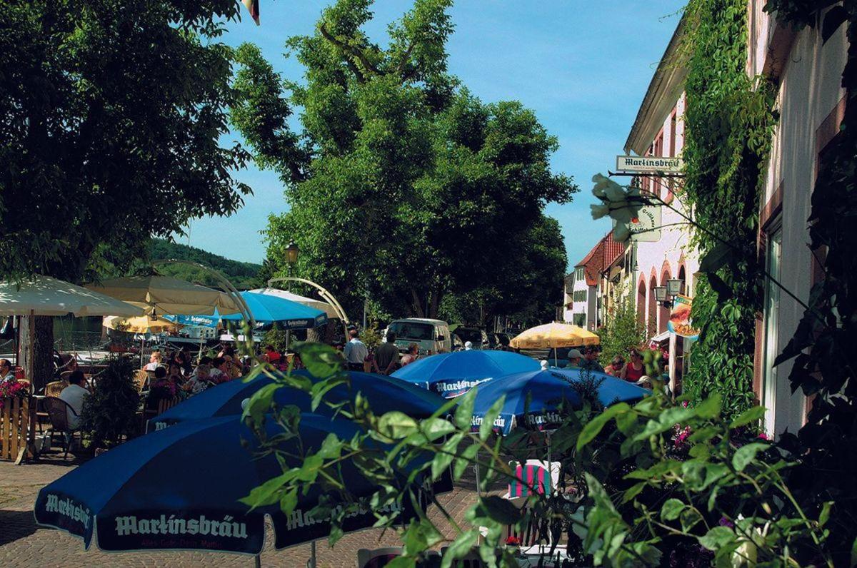 OMAS-STUBB-das-Komfort-DZ-mit-Balkon-im-Herrenhaus view 5