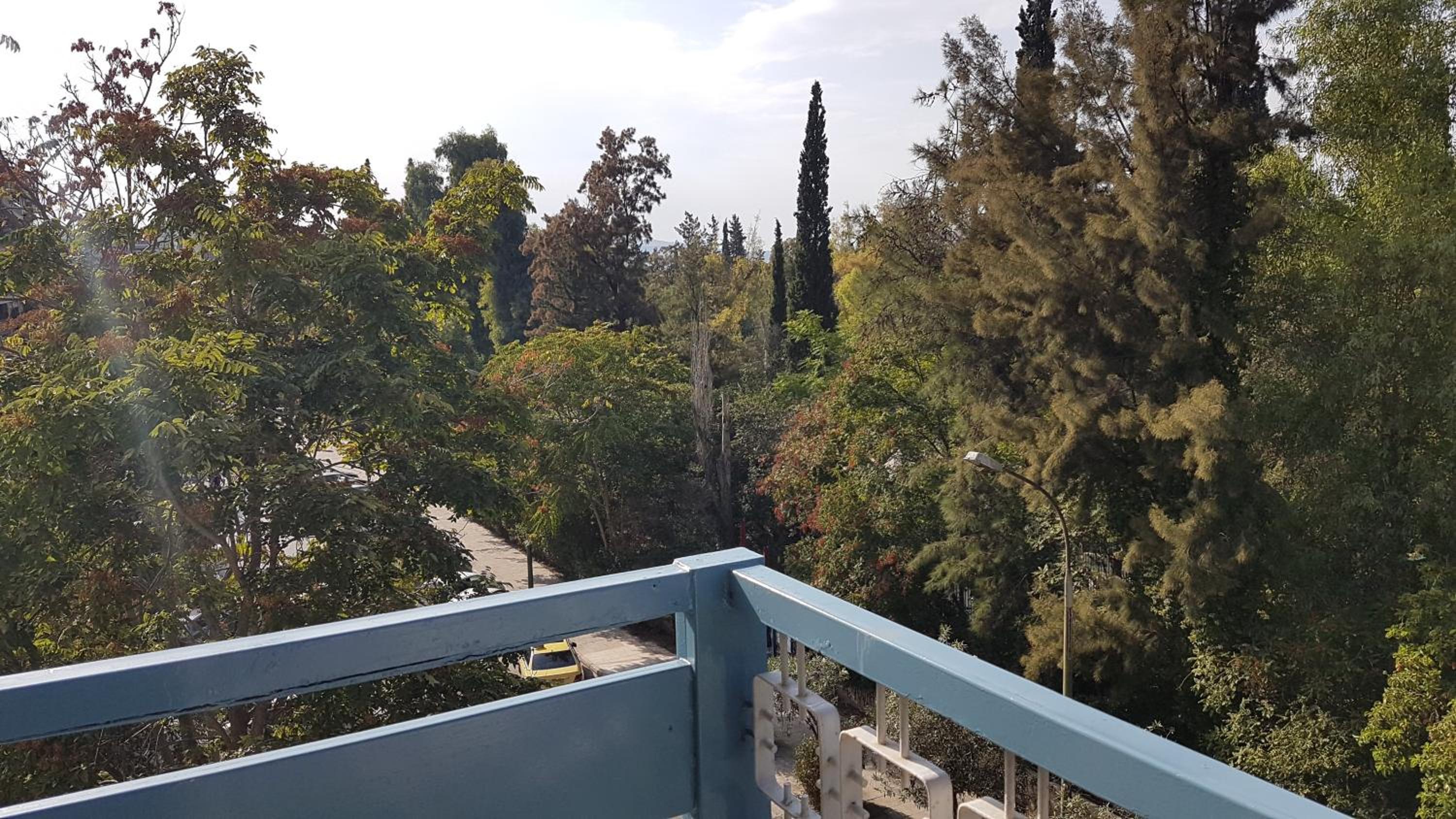 Orange Apartment - Athens Center, 3 BD, 1.5 BATH